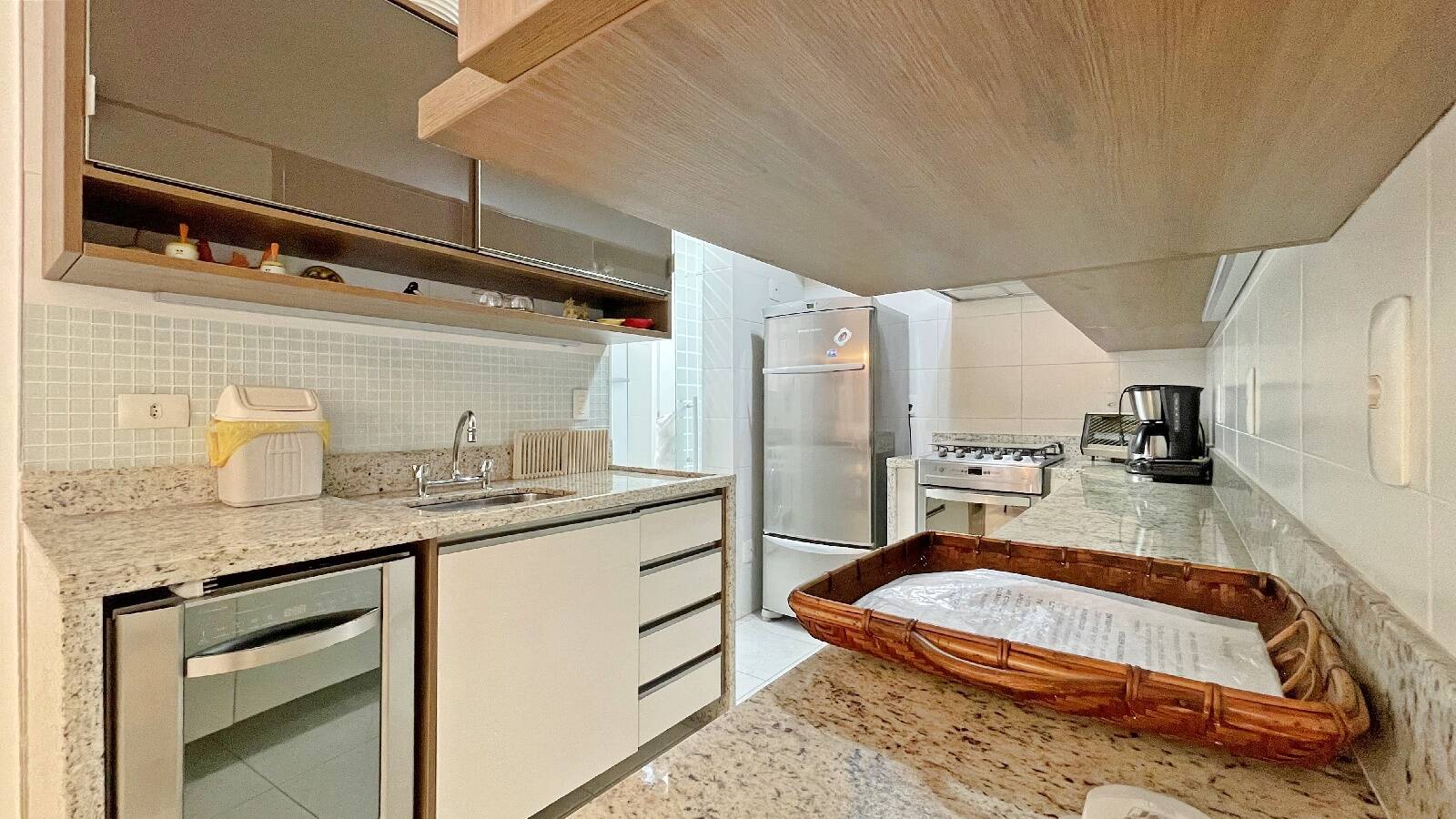 Apartamento à venda com 3 quartos, 138m² - Foto 13