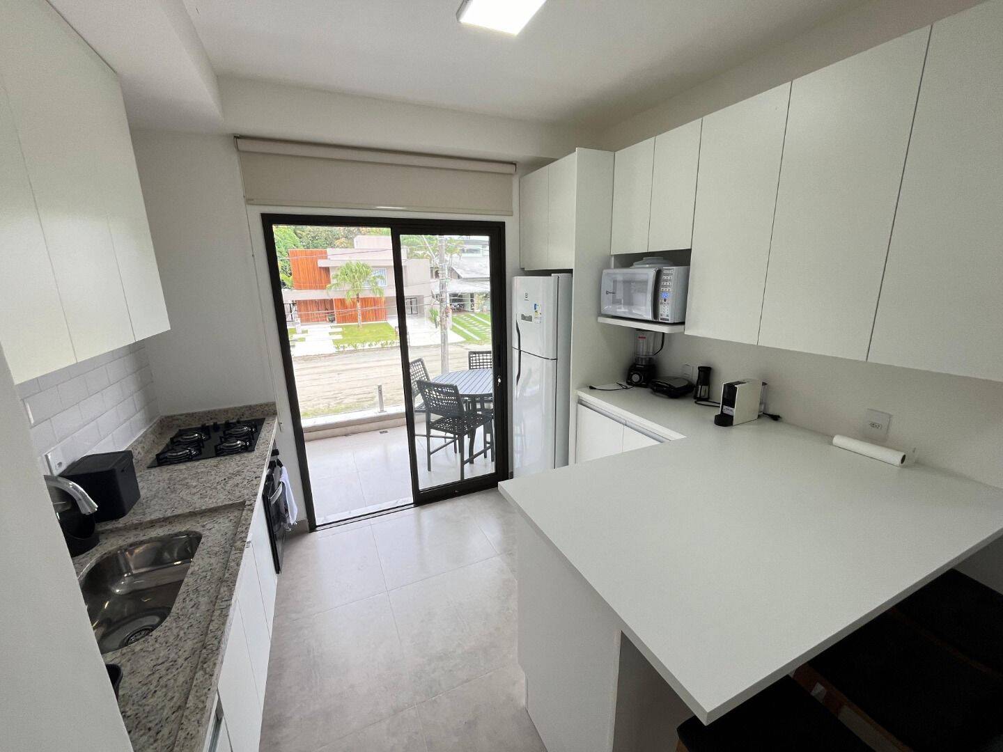 Casa à venda com 2 quartos, 68m² - Foto 4