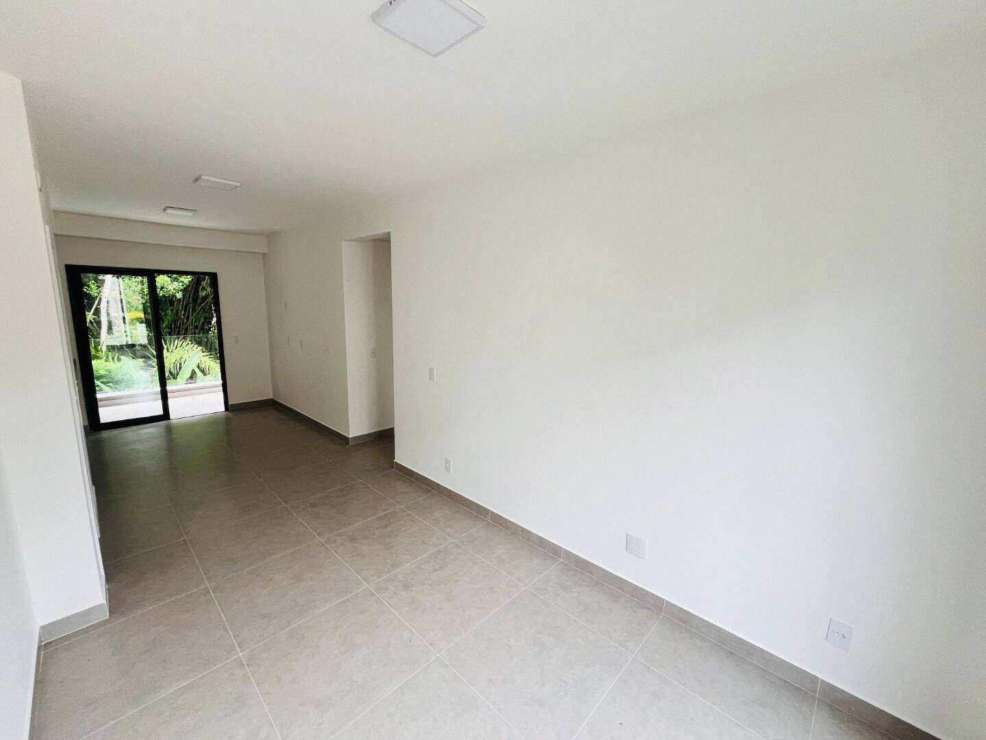 Casa à venda com 2 quartos, 68m² - Foto 5