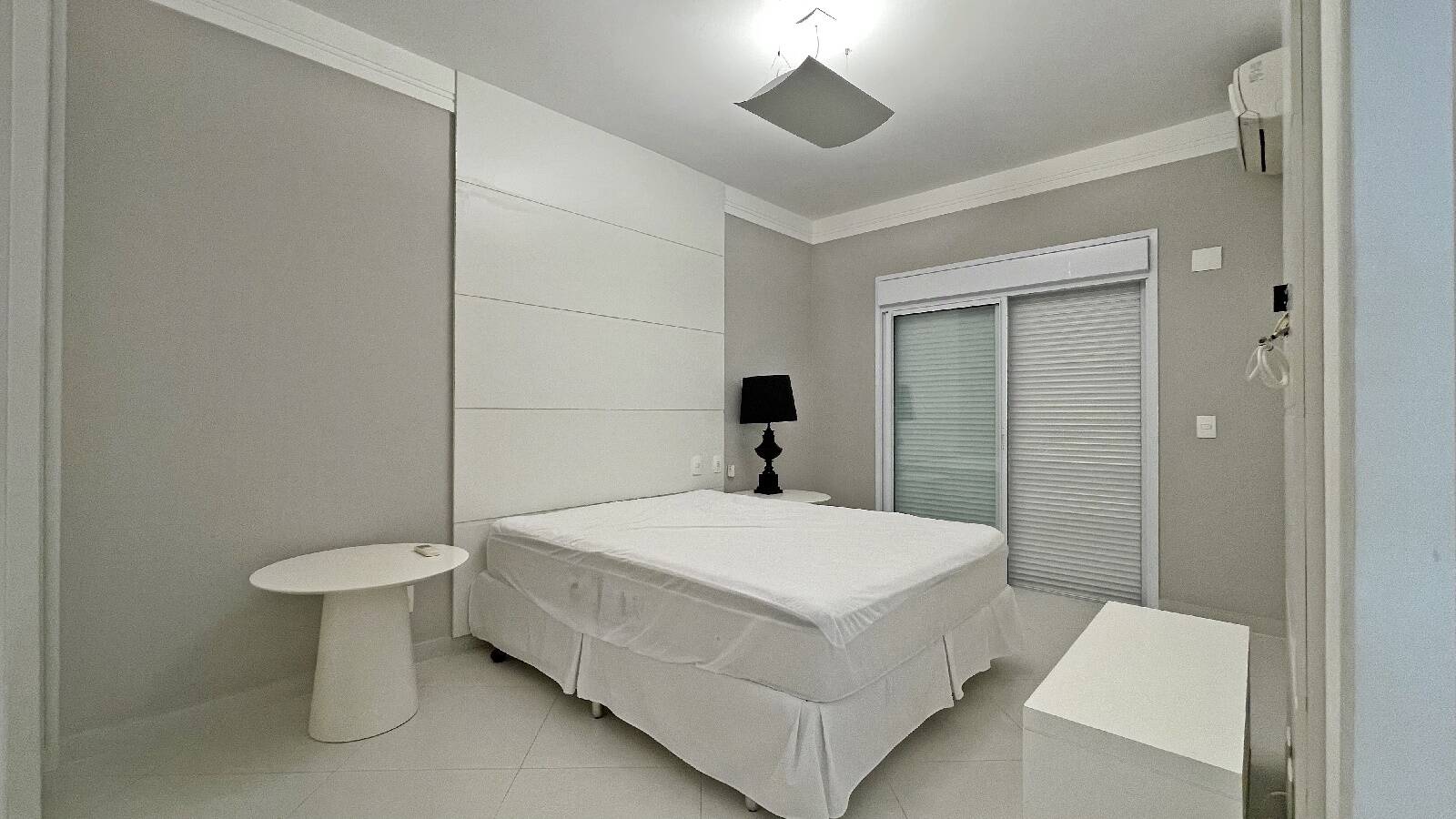 Apartamento à venda com 4 quartos, 201m² - Foto 9