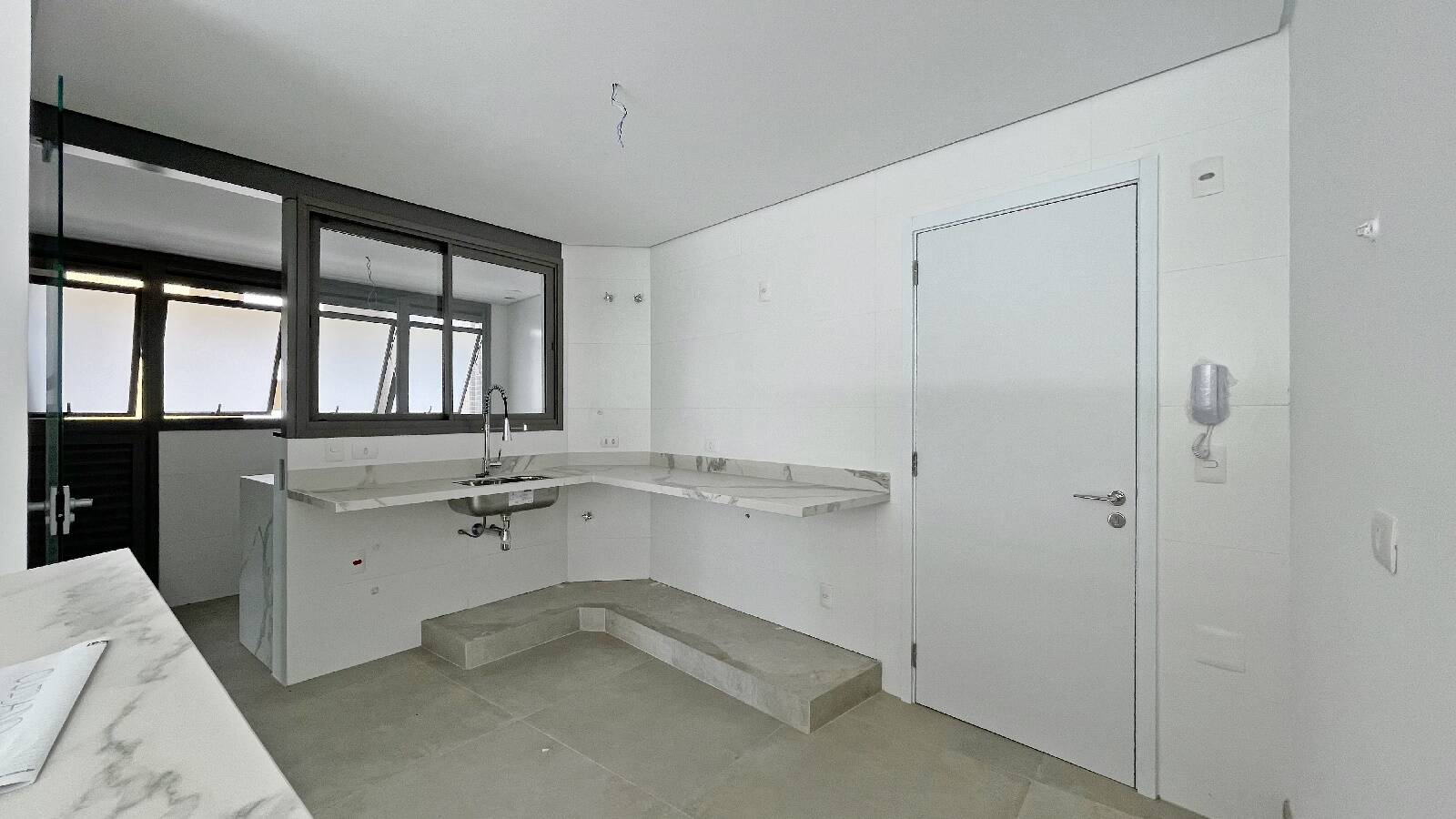 Apartamento à venda com 4 quartos, 163m² - Foto 6