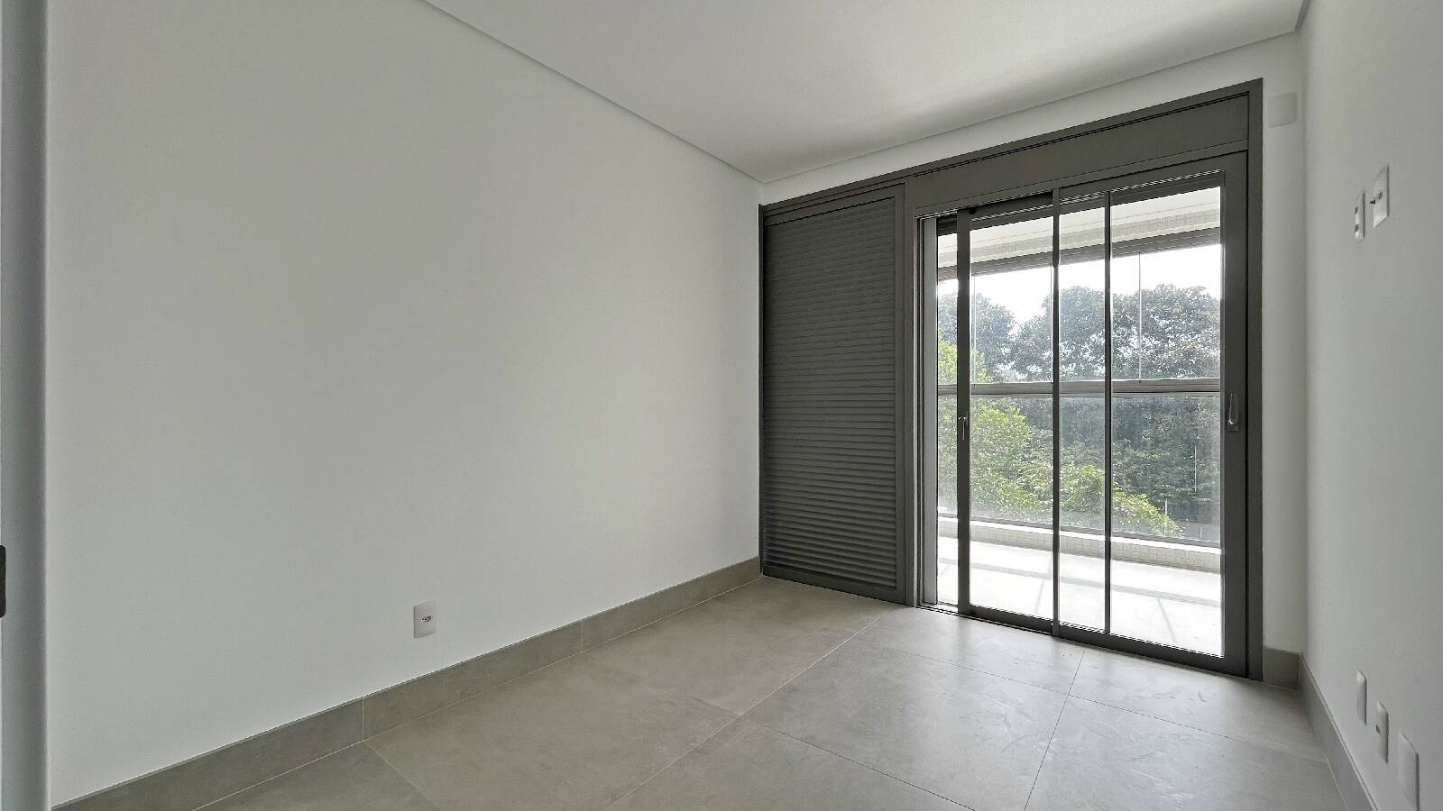 Apartamento à venda com 4 quartos, 163m² - Foto 8