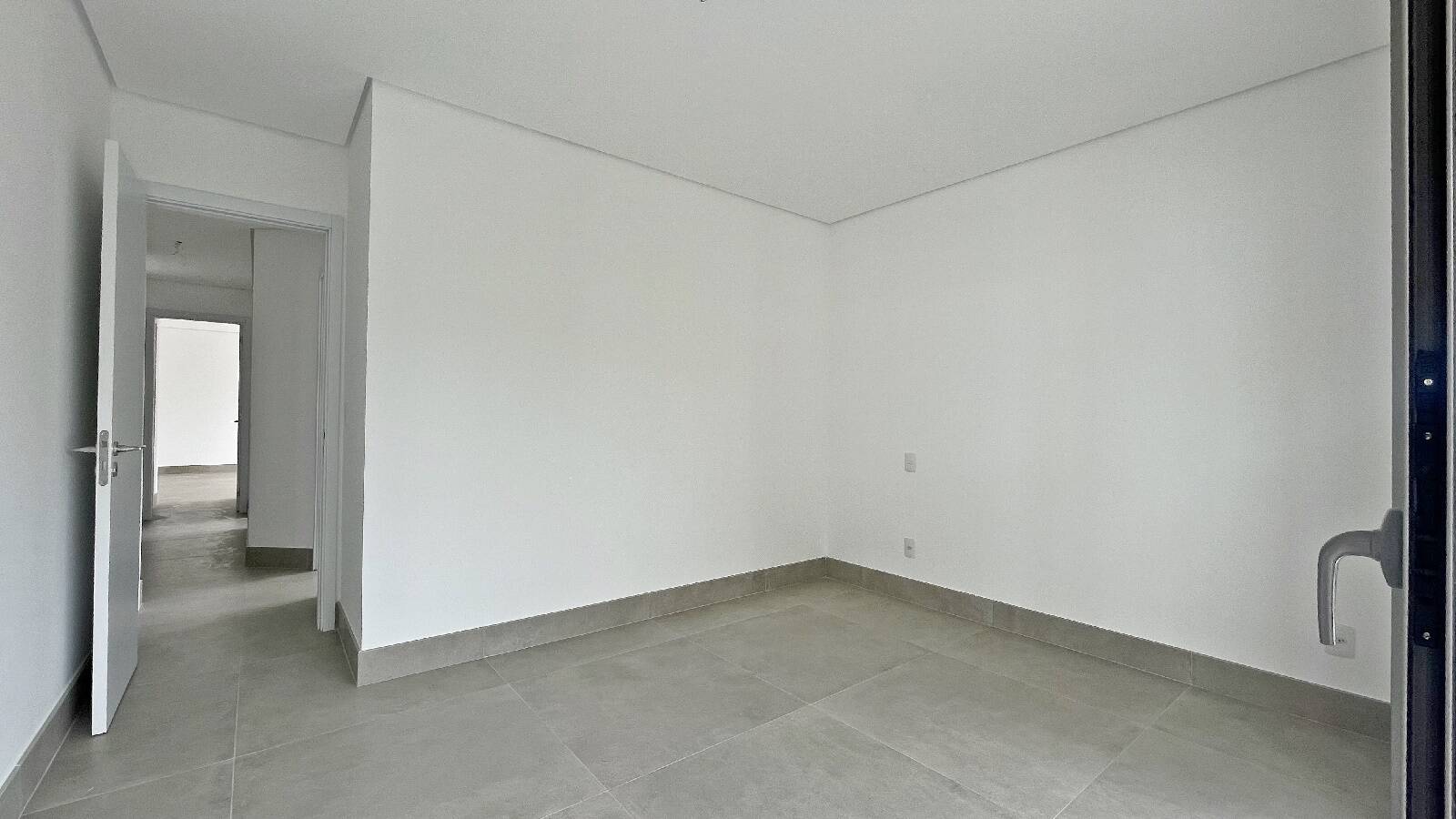 Apartamento à venda com 4 quartos, 163m² - Foto 10