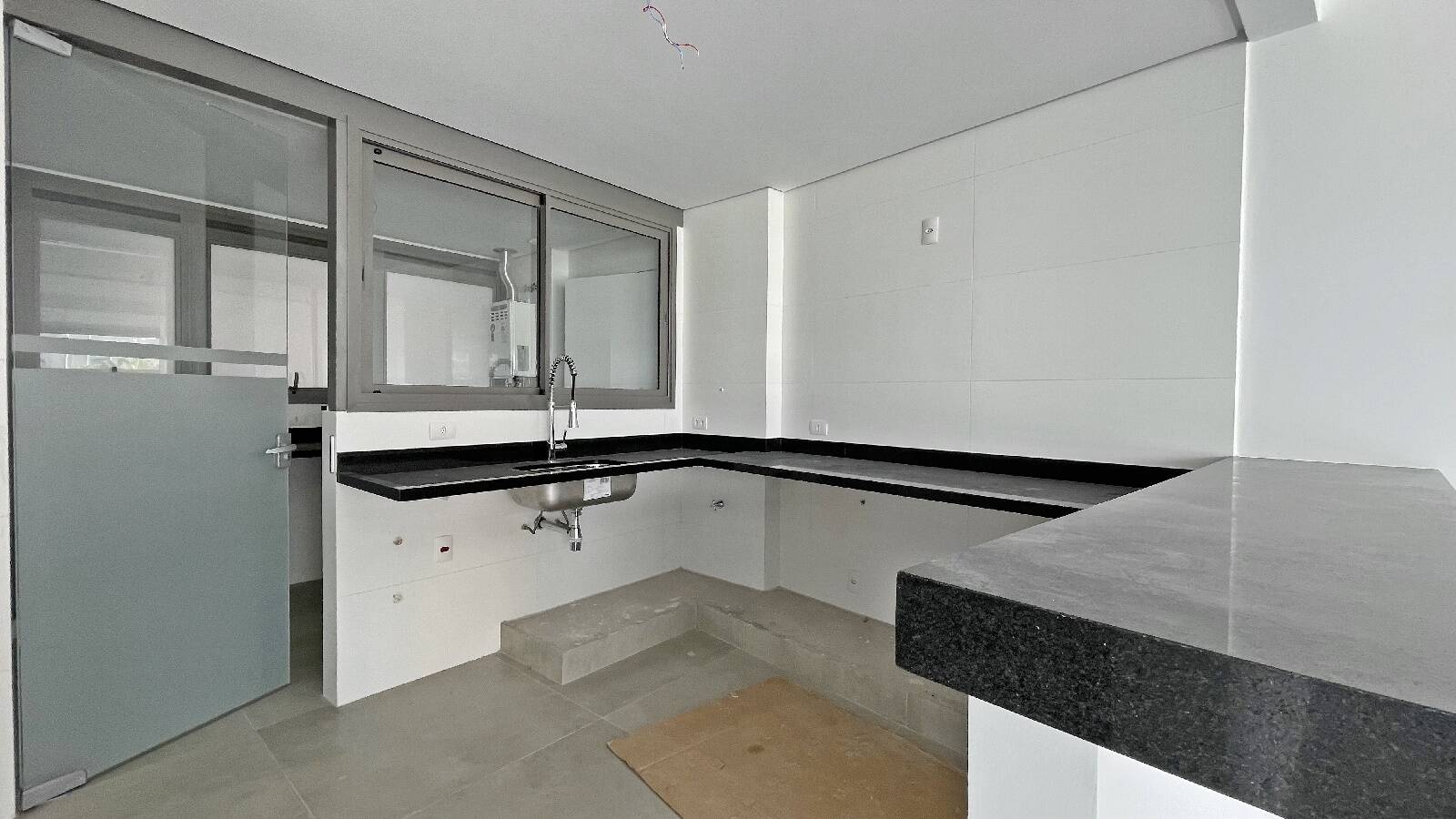 Apartamento à venda com 4 quartos, 163m² - Foto 11