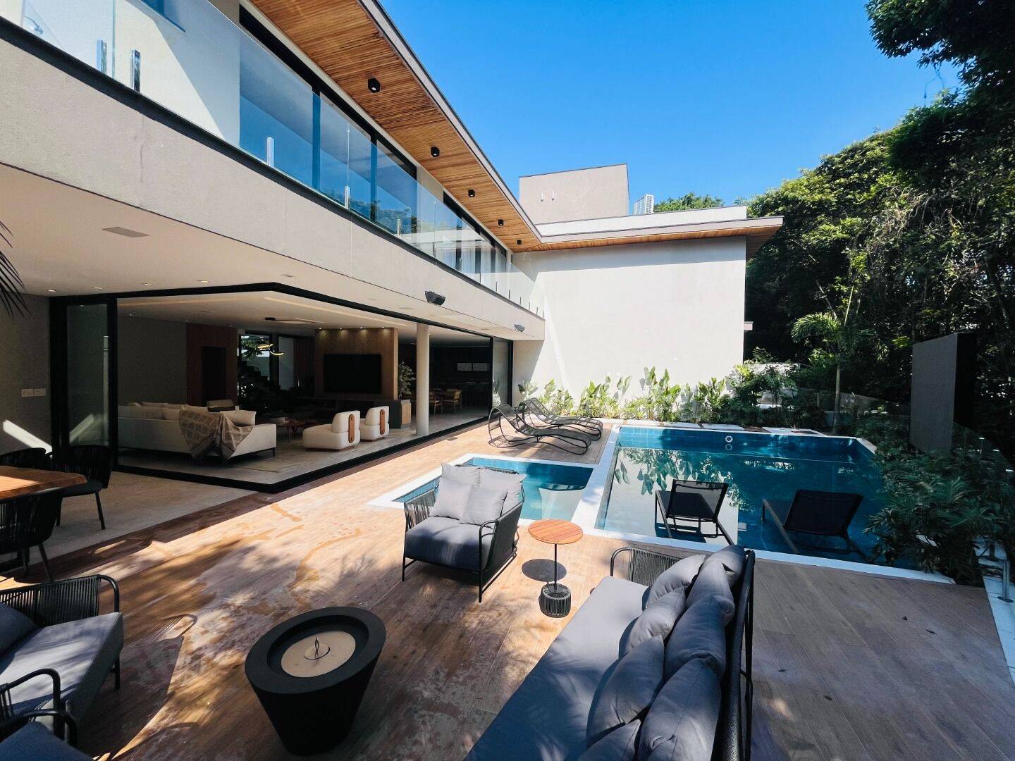 Casa à venda com 6 quartos, 570m² - Foto 48