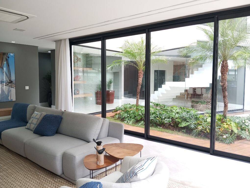 Casa à venda com 8 quartos, 926m² - Foto 11