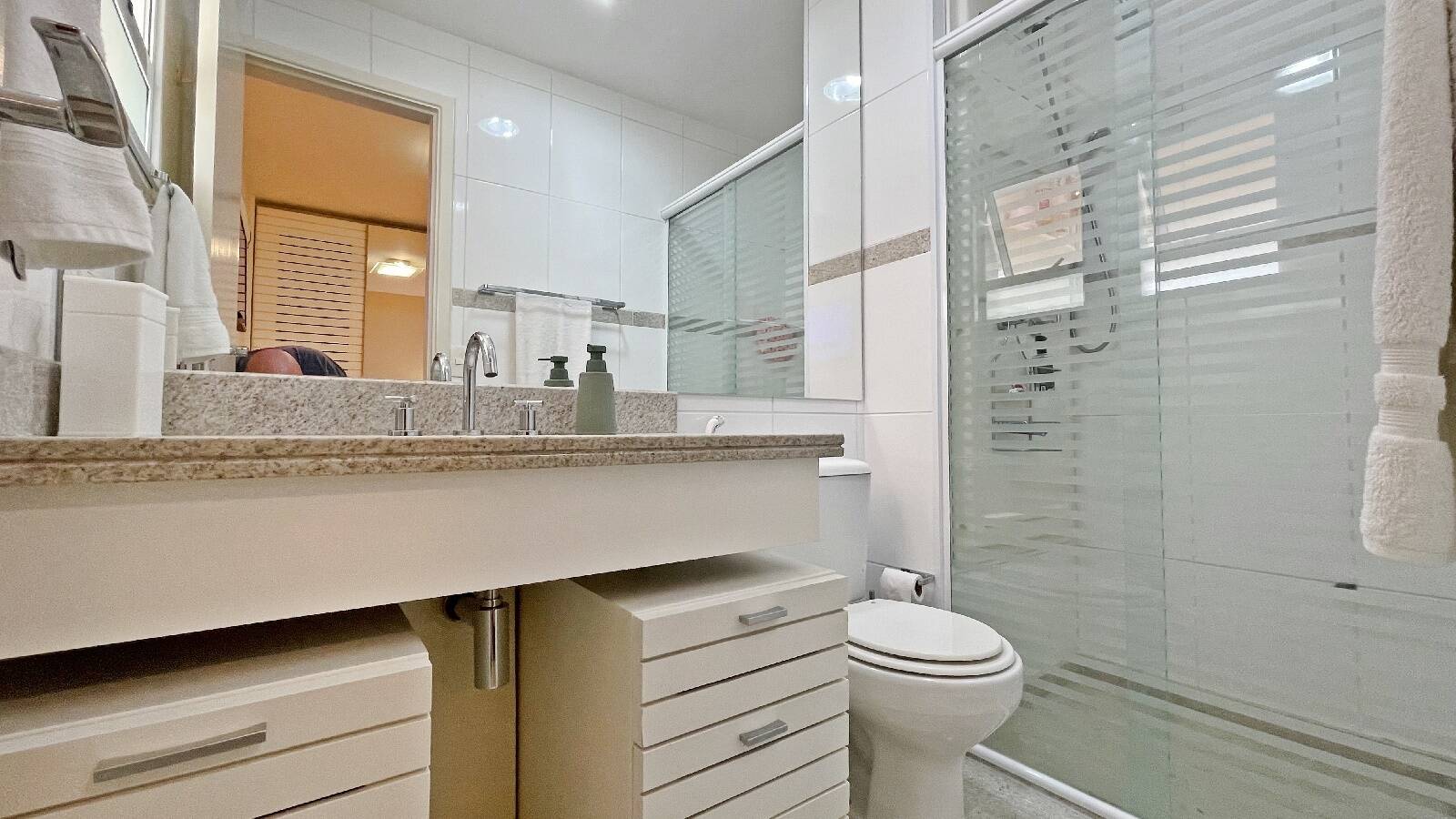 Apartamento à venda com 3 quartos, 130m² - Foto 18