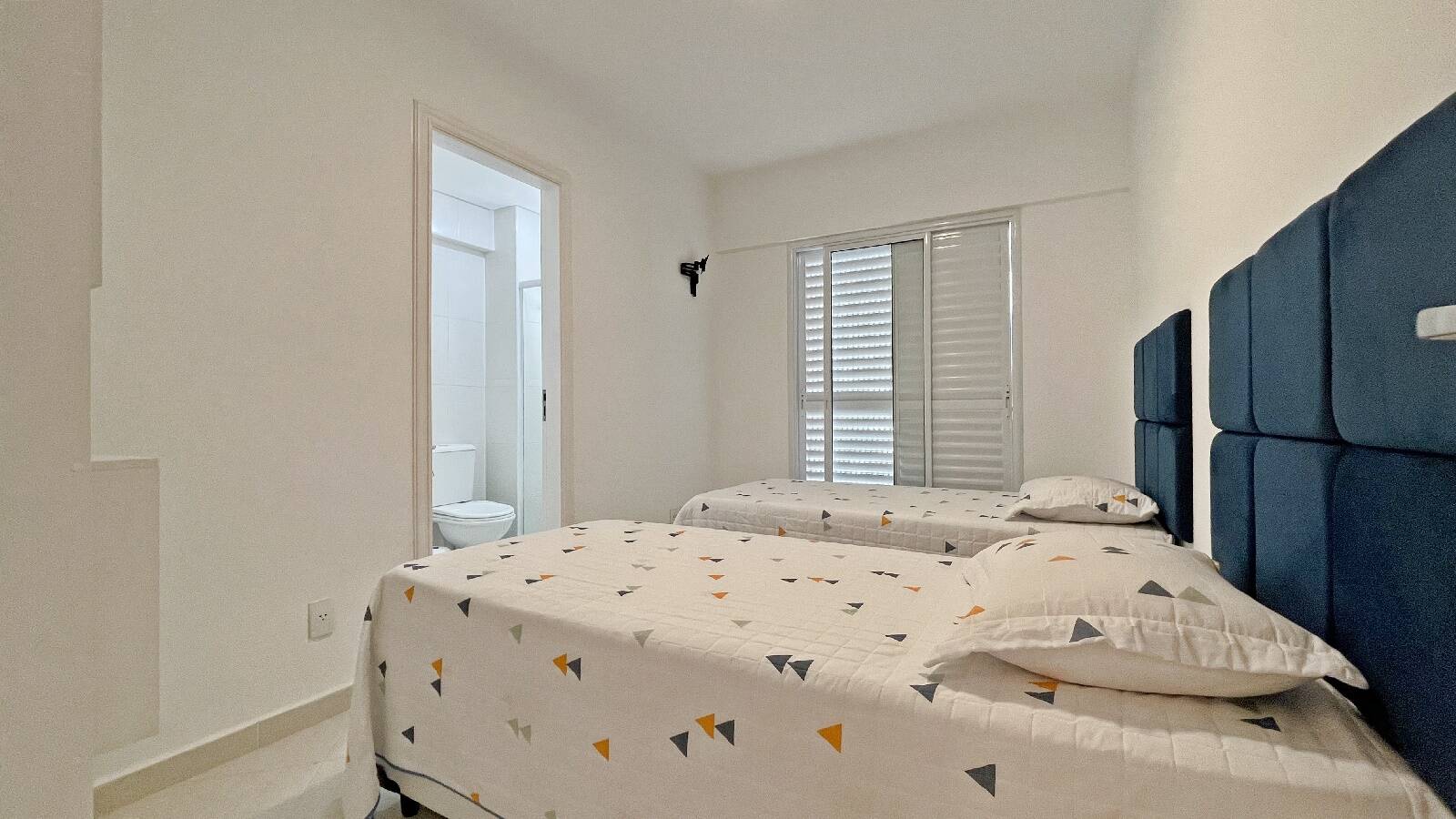 Apartamento à venda com 4 quartos, 140m² - Foto 9