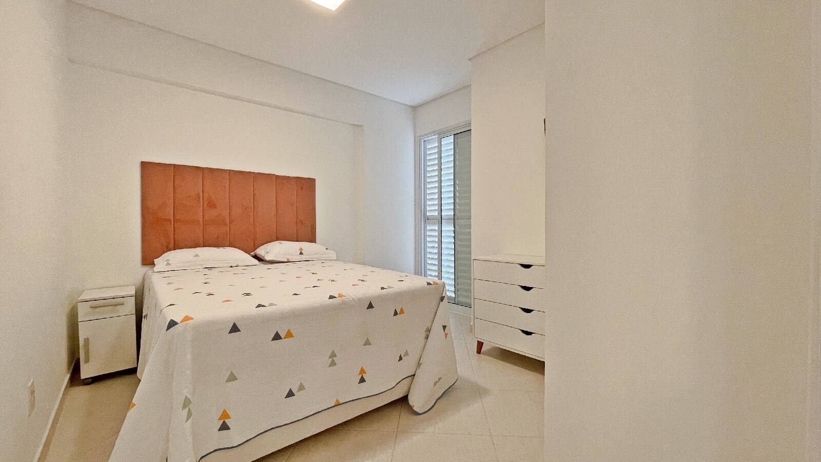 Apartamento à venda com 4 quartos, 140m² - Foto 14