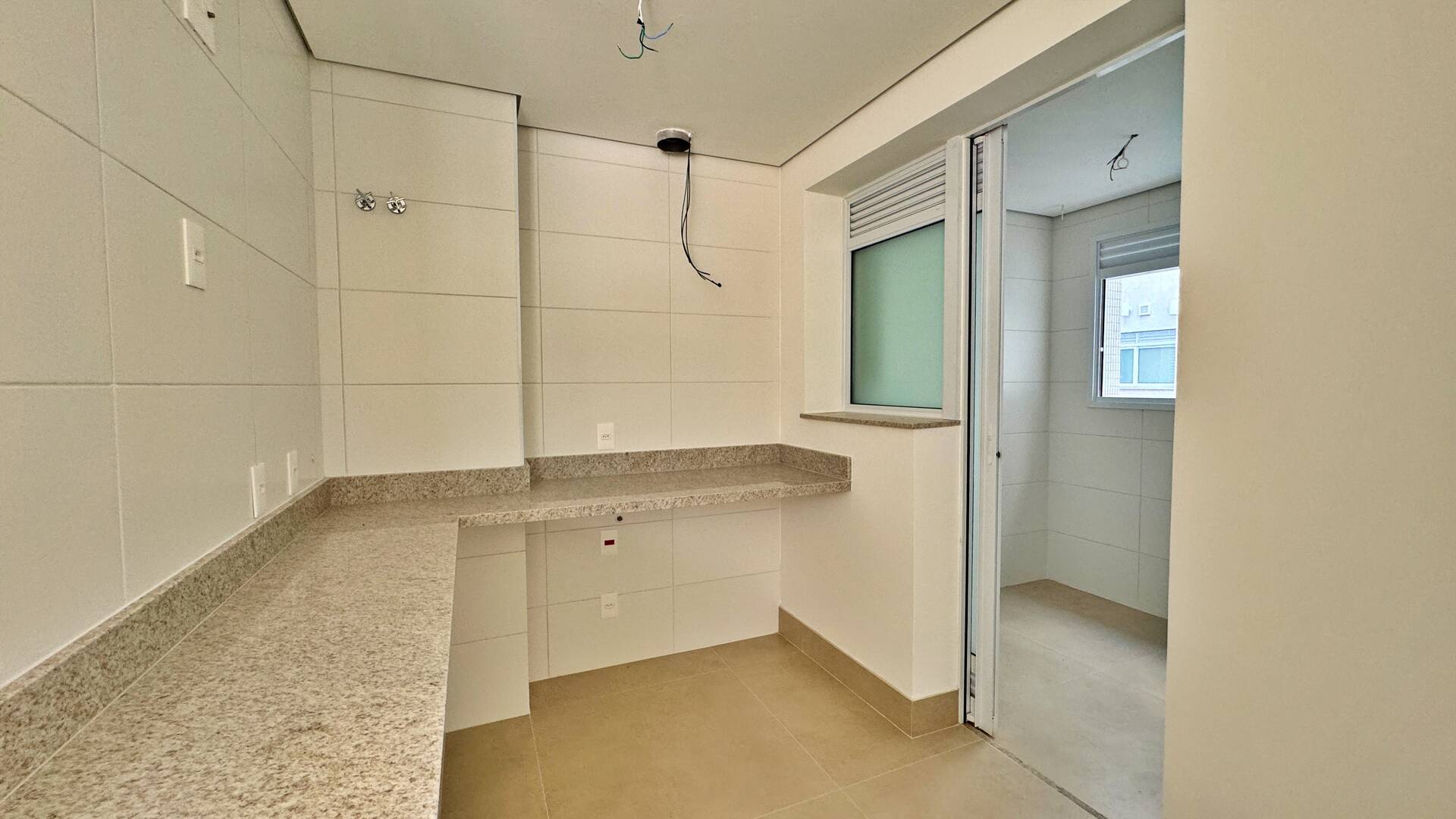 Apartamento à venda com 3 quartos, 110m² - Foto 7