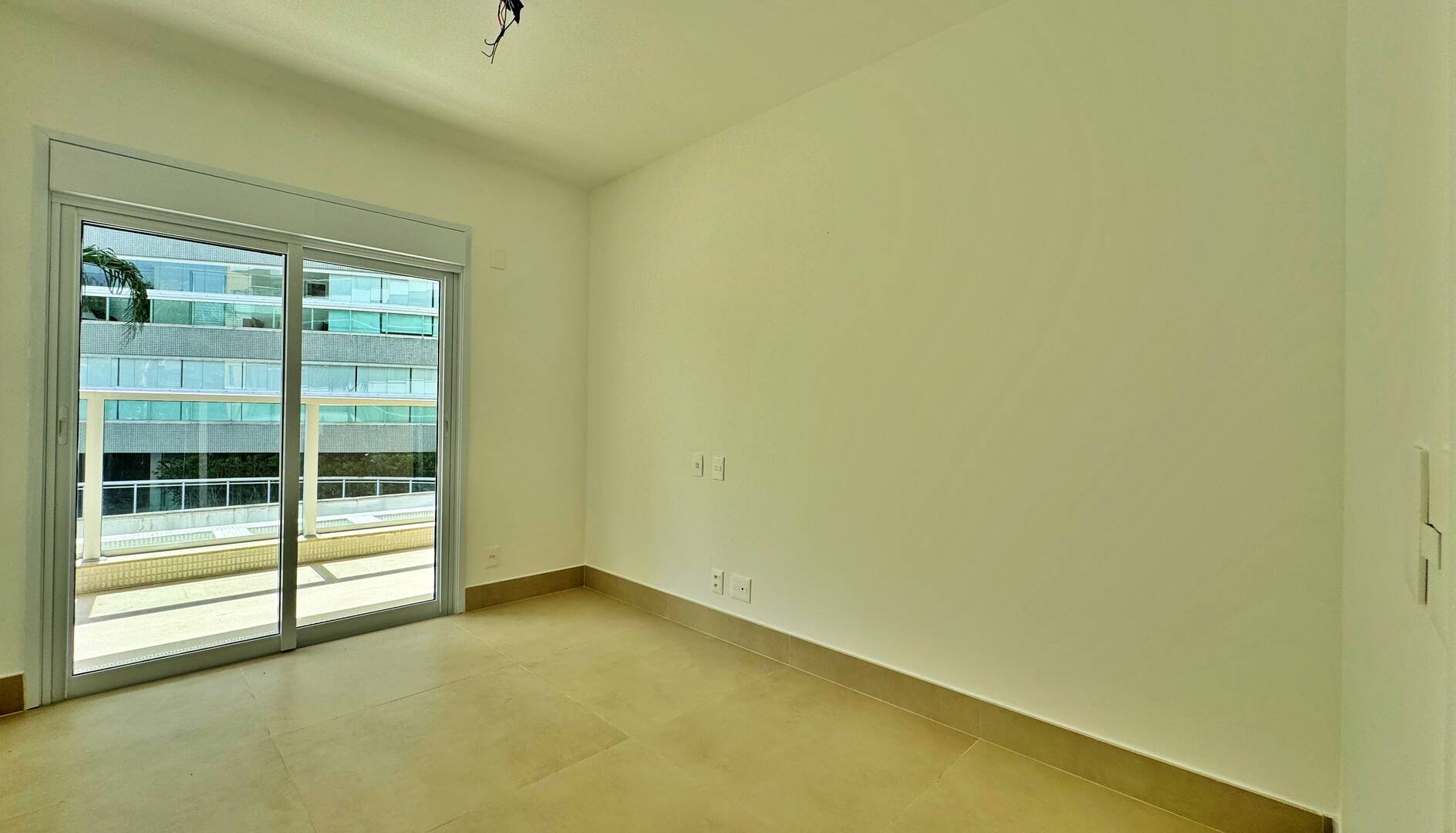 Apartamento à venda com 3 quartos, 110m² - Foto 11