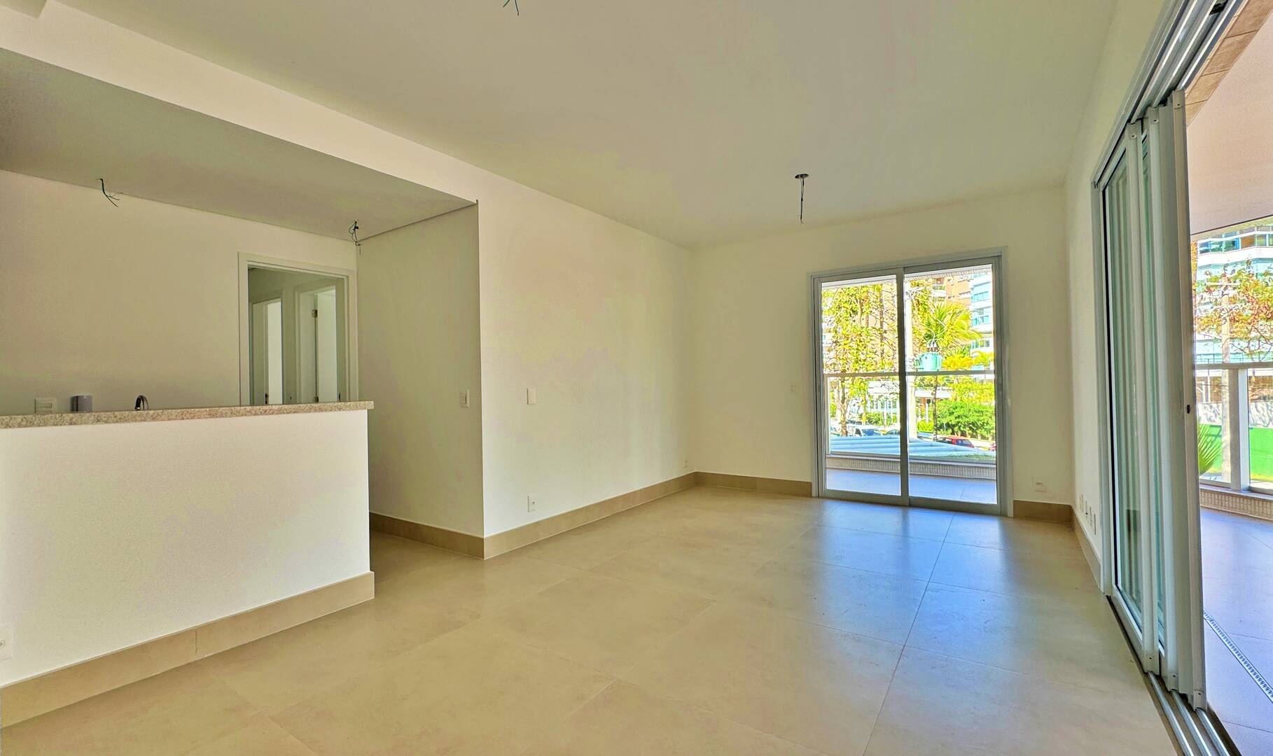 Apartamento à venda com 3 quartos, 127m² - Foto 1