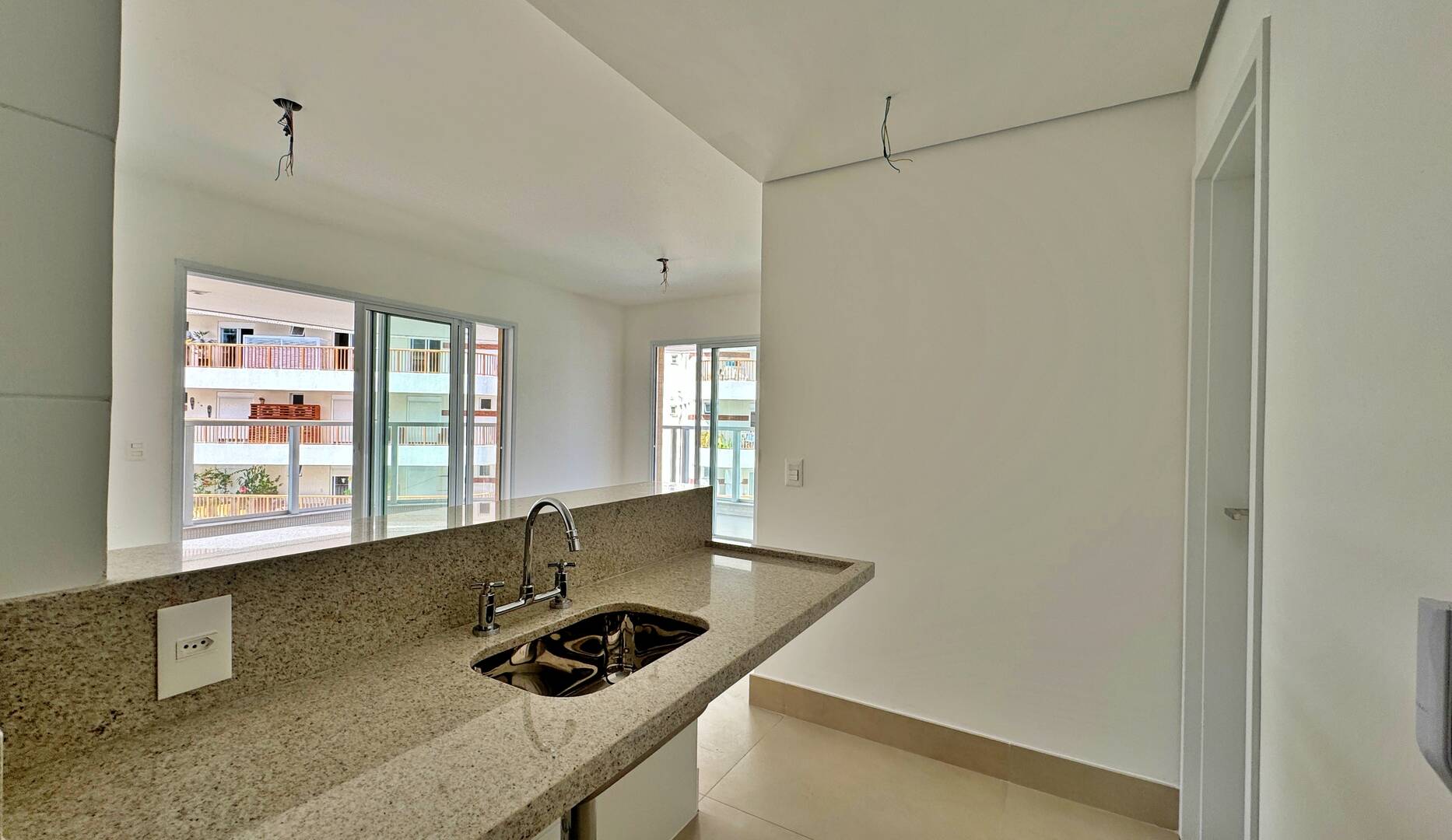 Apartamento à venda com 3 quartos, 127m² - Foto 4