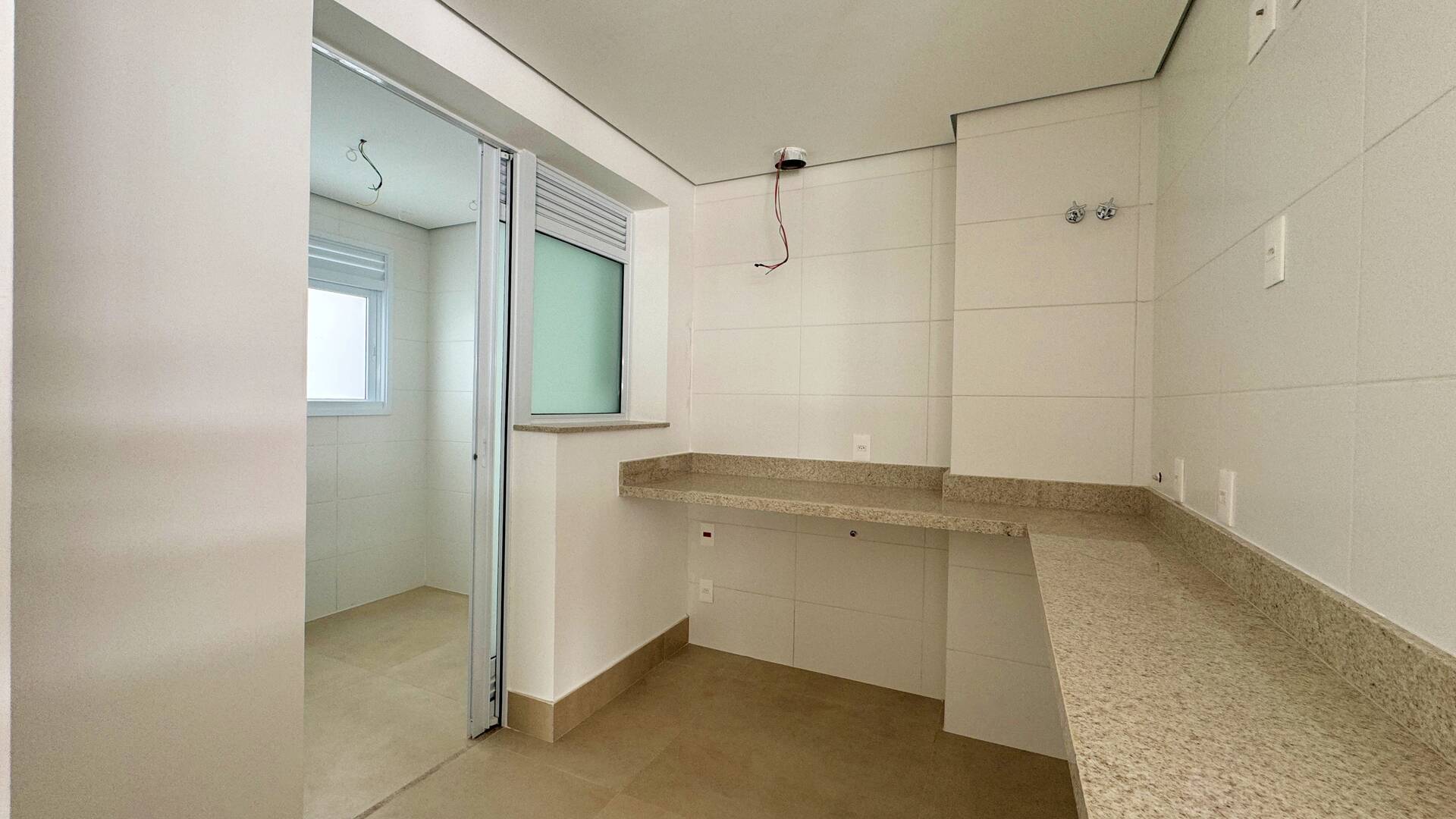 Apartamento à venda com 3 quartos, 127m² - Foto 5