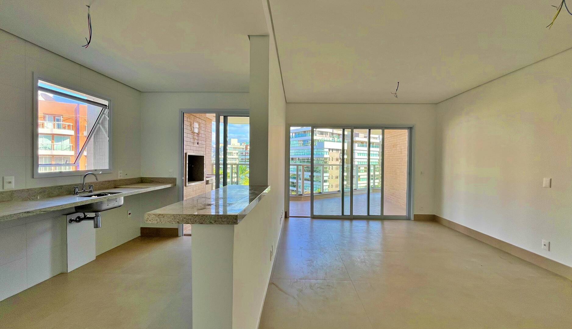 Apartamento à venda com 3 quartos, 134m² - Foto 1