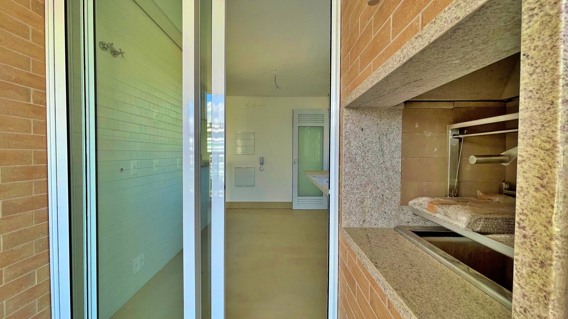 Apartamento à venda com 3 quartos, 134m² - Foto 9