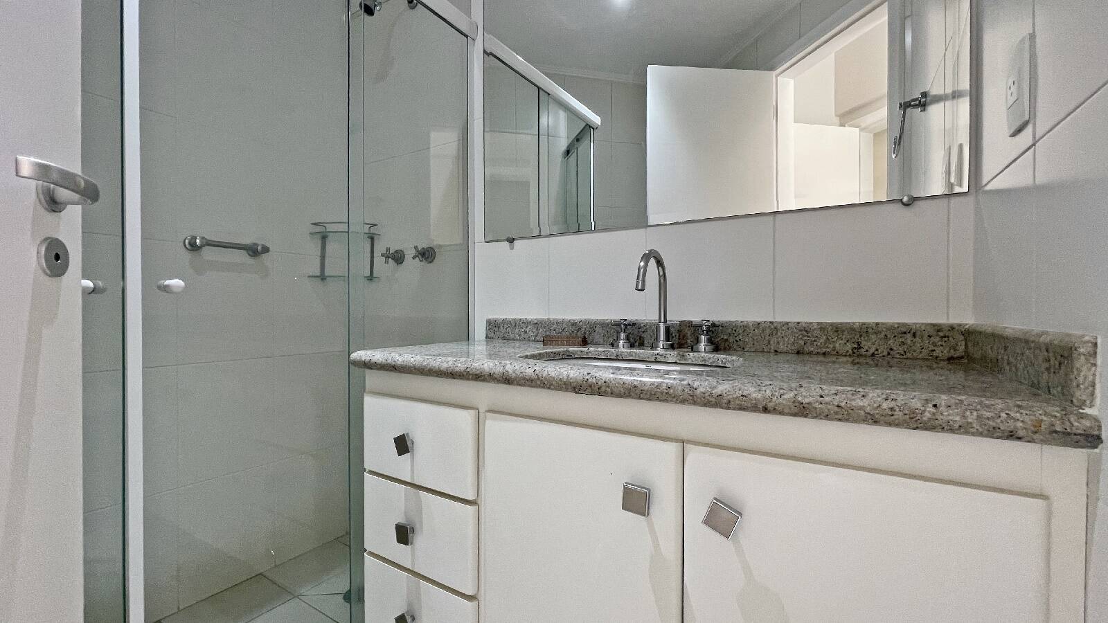 Apartamento à venda com 4 quartos, 134m² - Foto 14