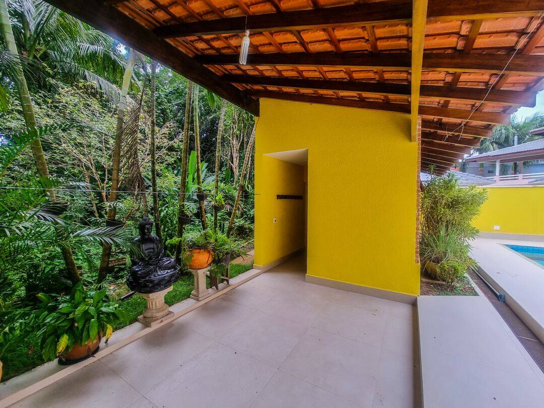 Casa à venda com 6 quartos, 208m² - Foto 5