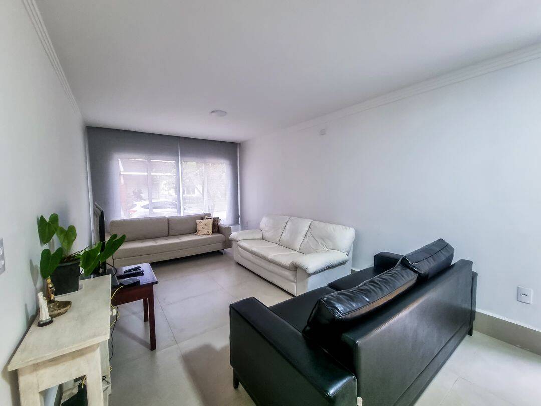 Casa à venda com 6 quartos, 208m² - Foto 6