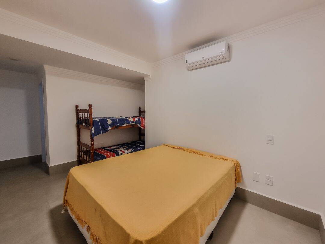 Casa à venda com 6 quartos, 208m² - Foto 20