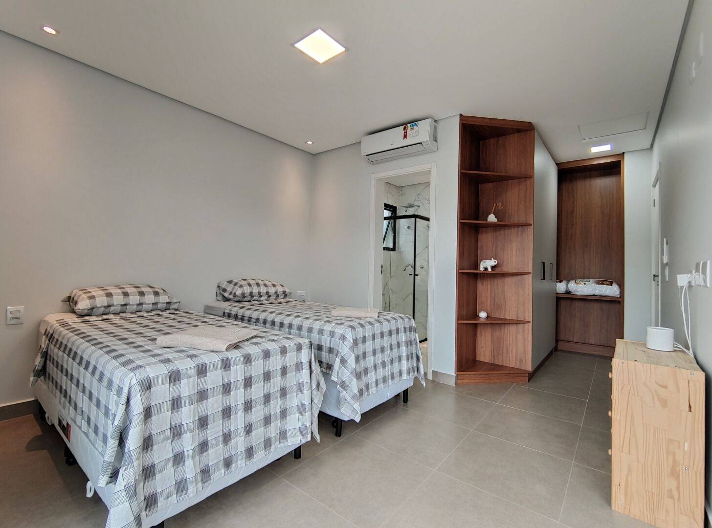 Casa à venda com 5 quartos, 281m² - Foto 28