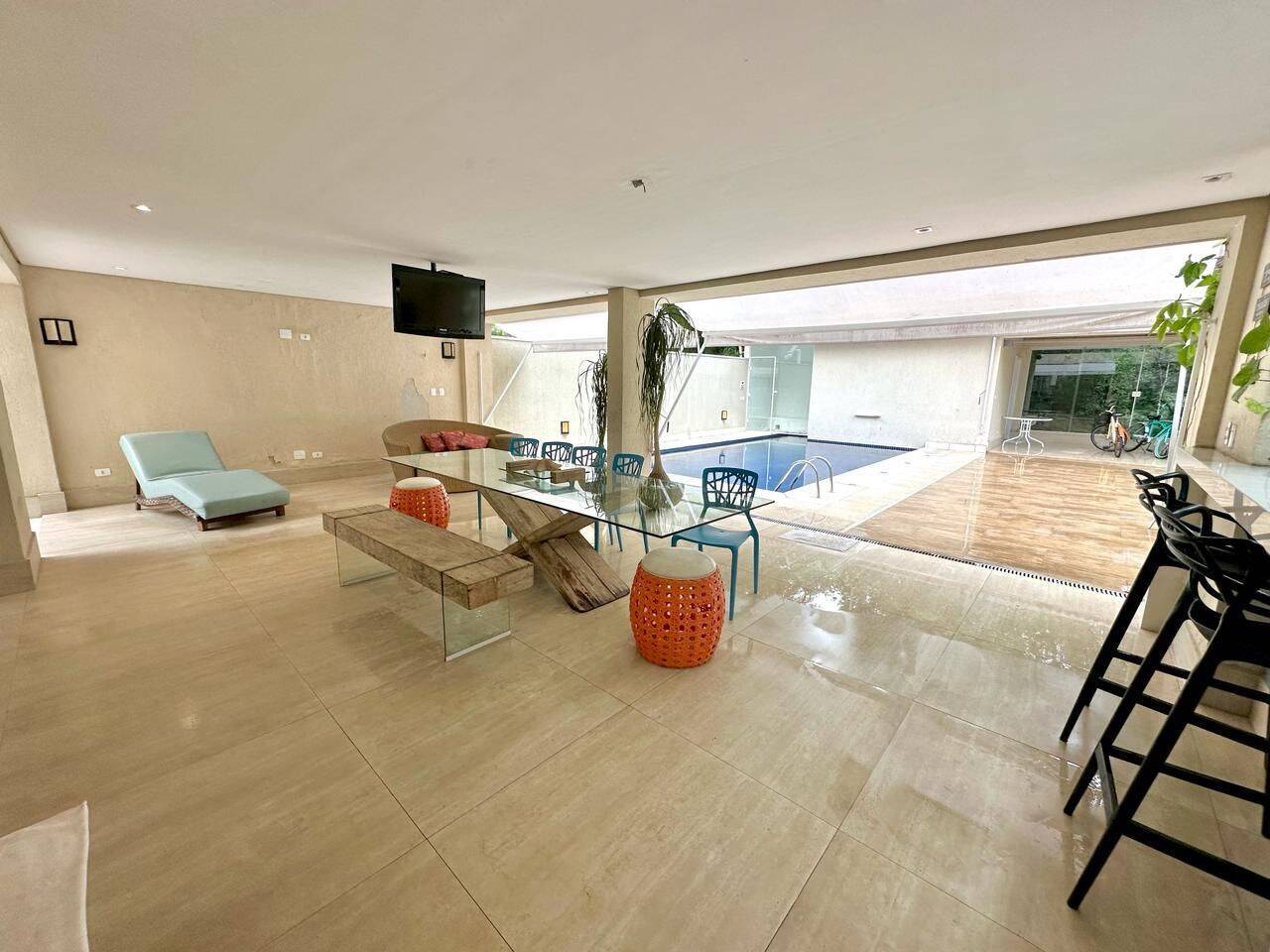 Casa à venda com 6 quartos, 350m² - Foto 4