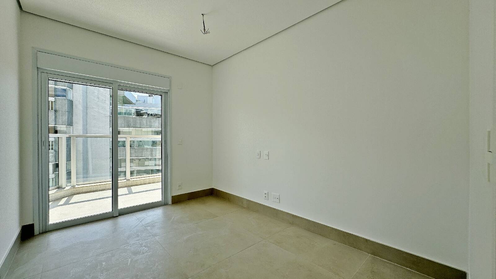 Apartamento à venda com 3 quartos, 134m² - Foto 13