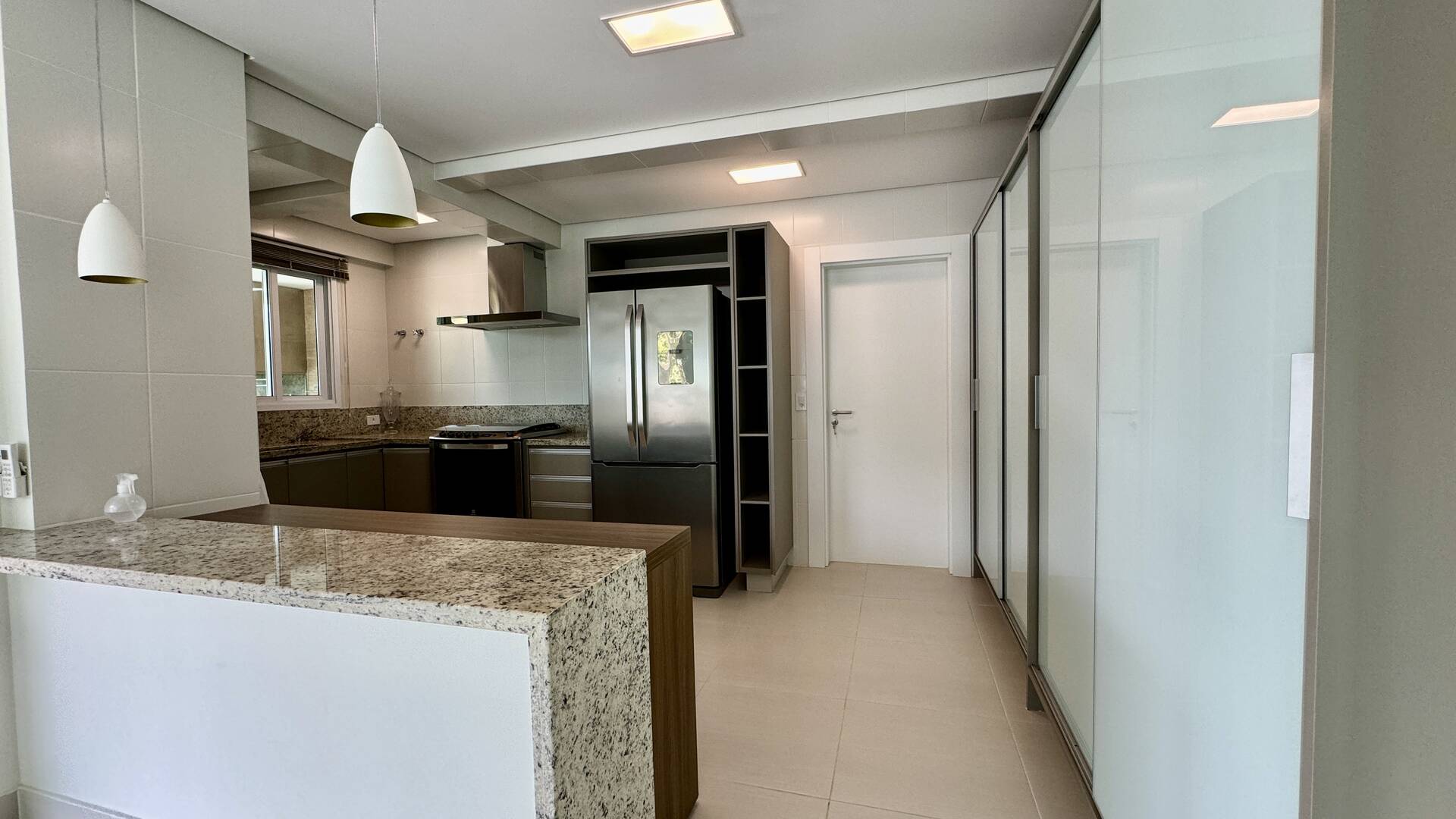 Casa à venda com 6 quartos, 630m² - Foto 16