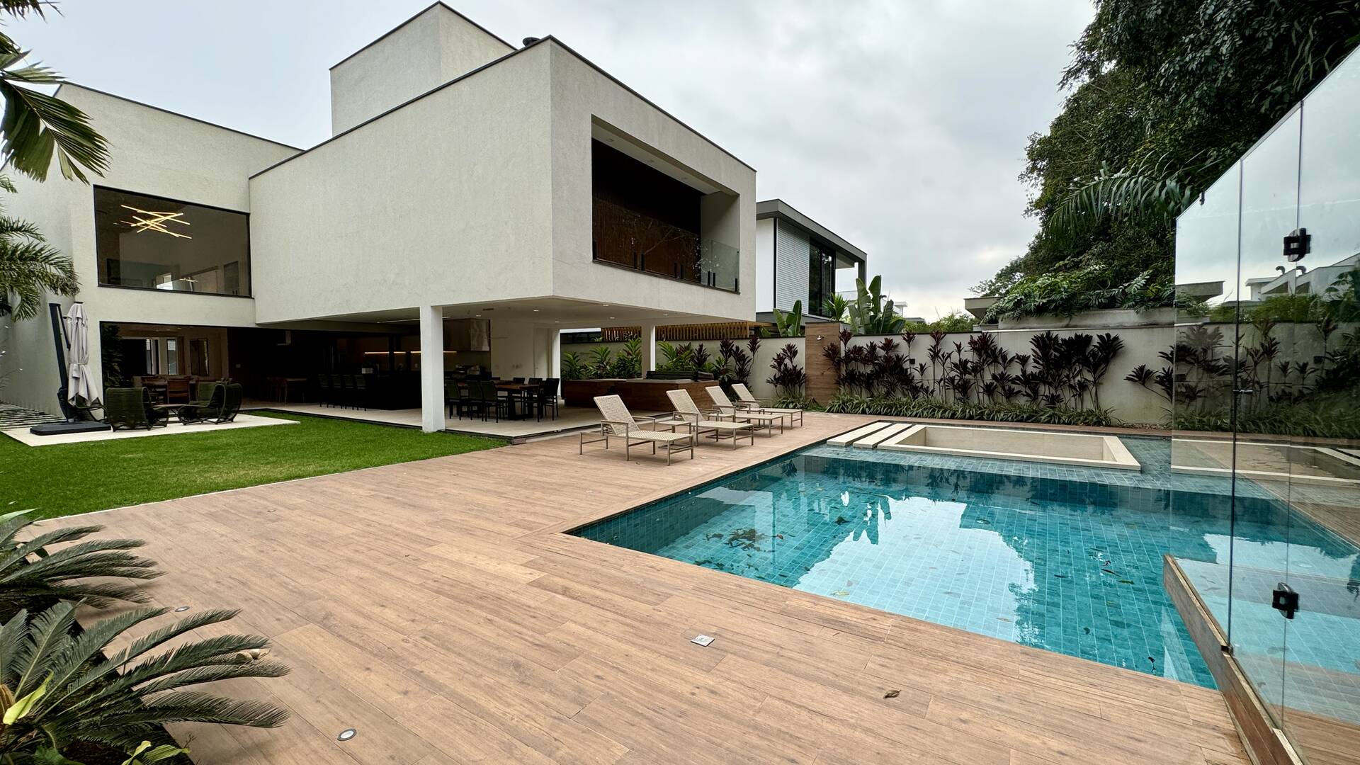 Casa à venda com 6 quartos, 563m² - Foto 32