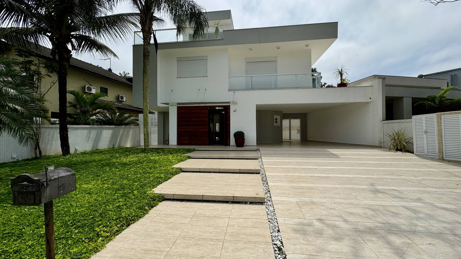 Casa à venda com 5 quartos, 386m² - Foto 4