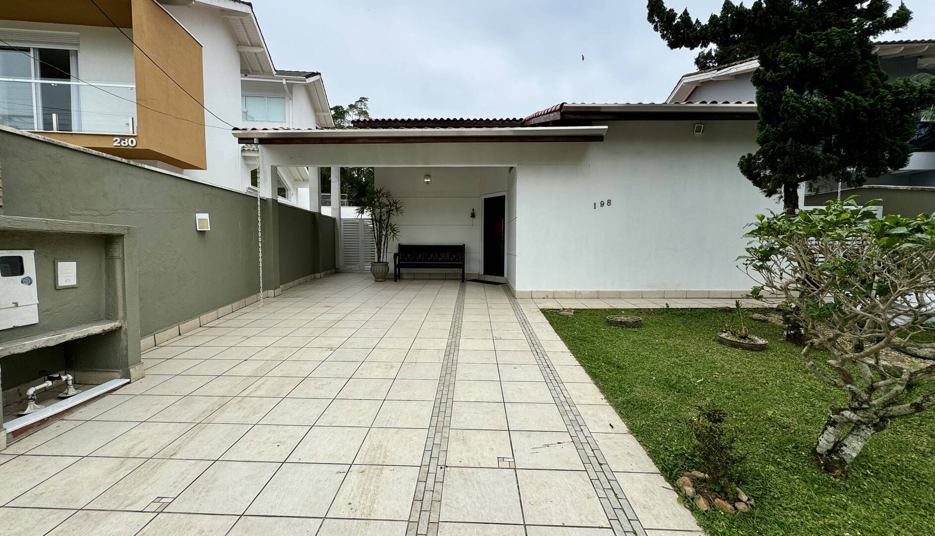 Casa à venda com 4 quartos, 209m² - Foto 5