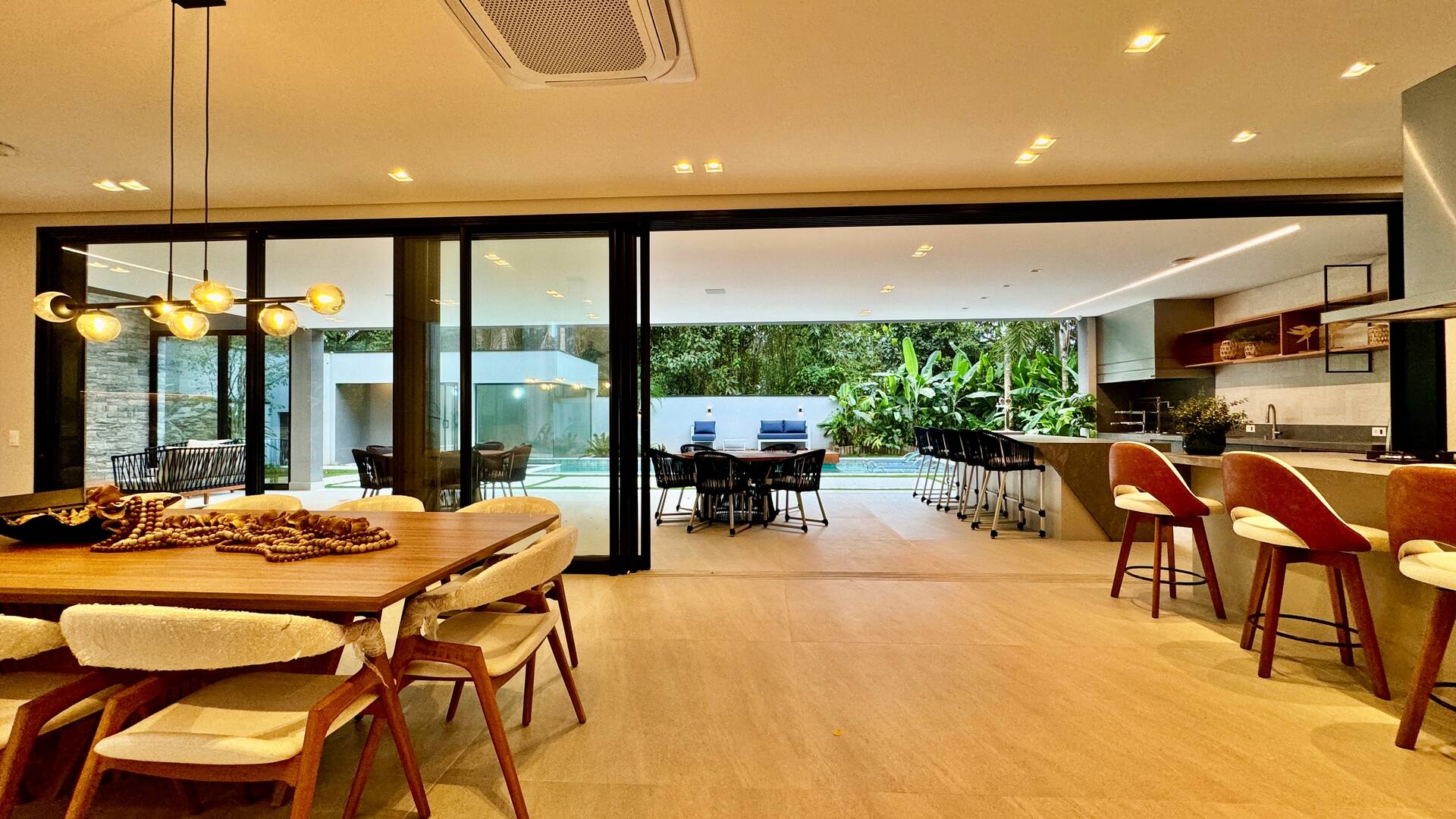 Casa à venda com 6 quartos, 637m² - Foto 16