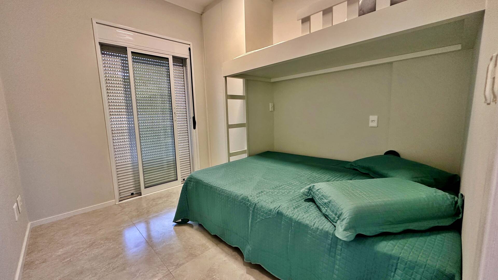 Apartamento à venda com 3 quartos, 87m² - Foto 11