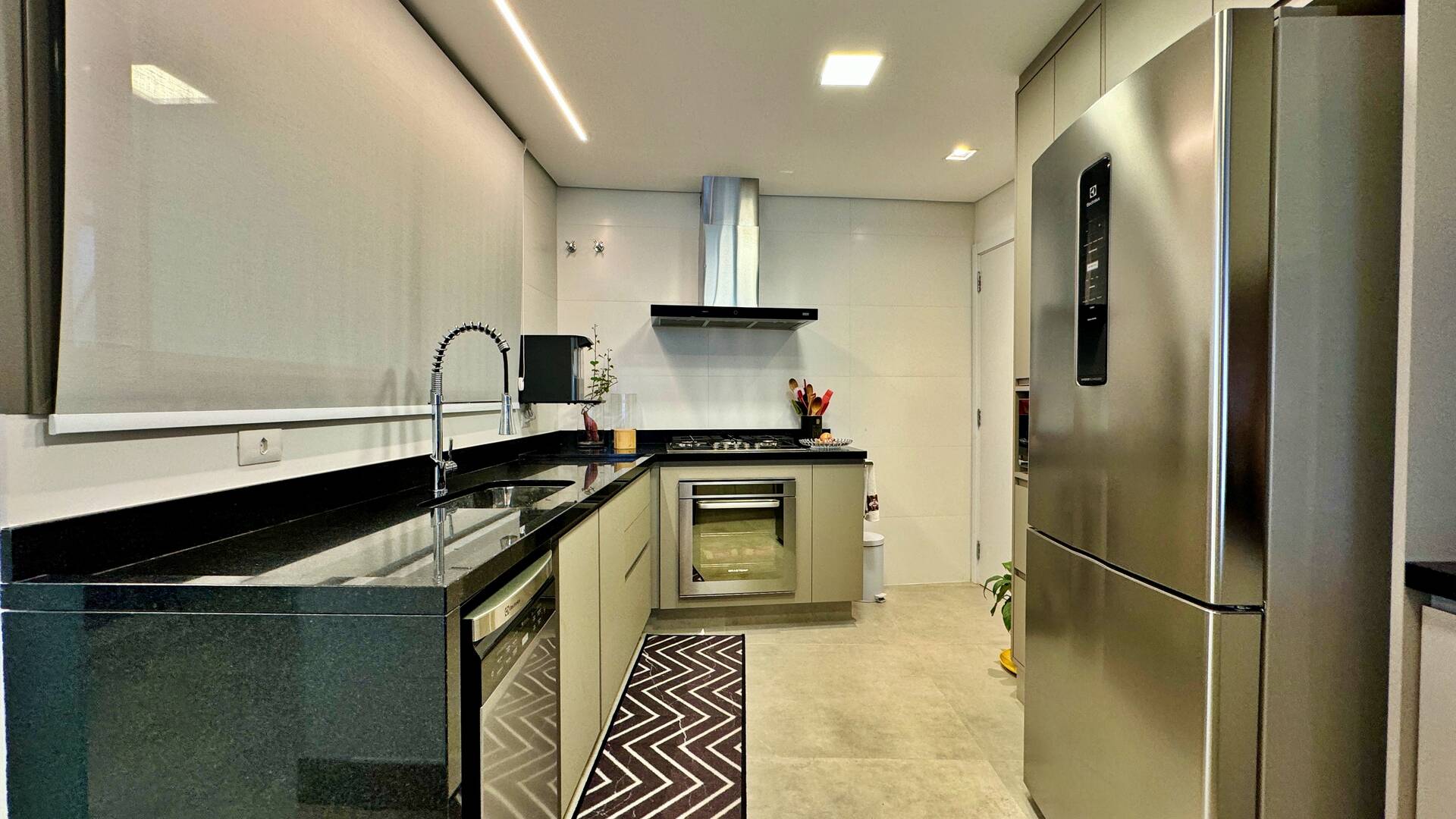 Apartamento à venda com 4 quartos, 153m² - Foto 11