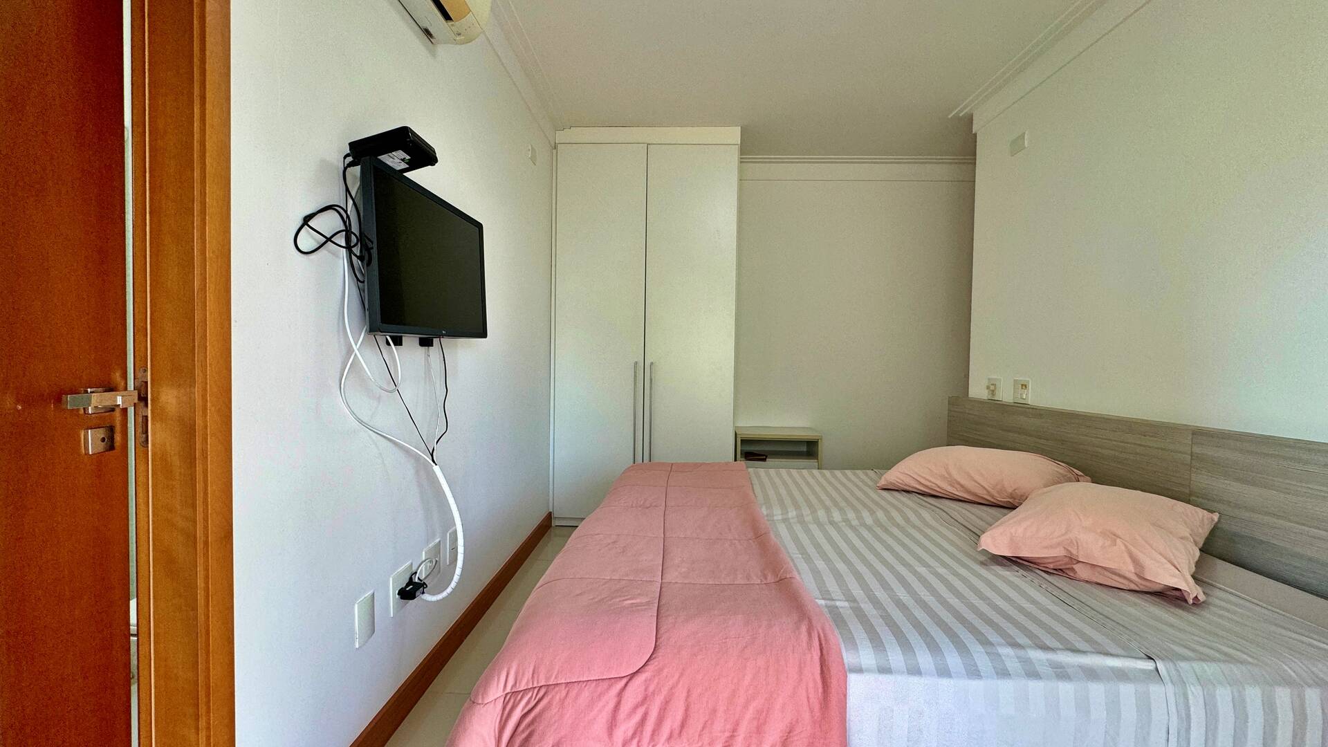 Apartamento à venda com 4 quartos, 228m² - Foto 28