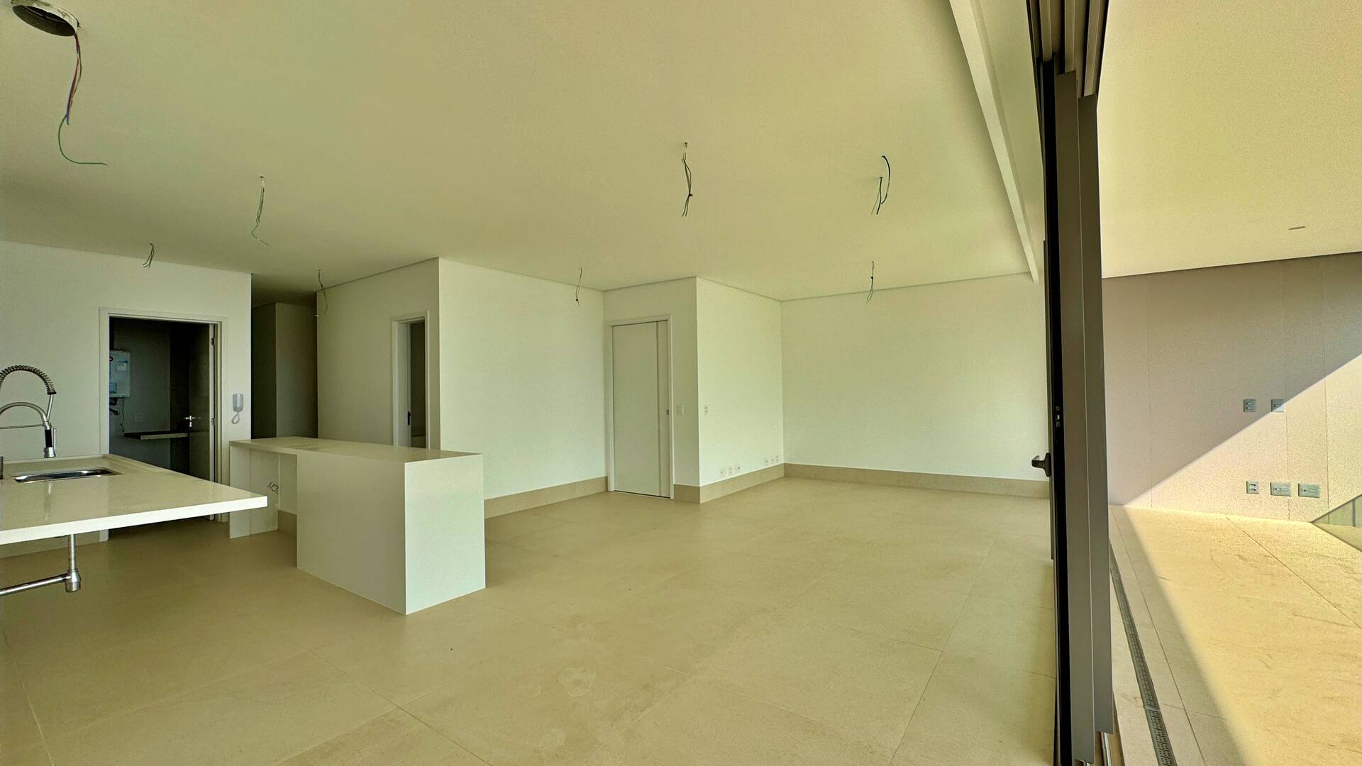 Apartamento à venda com 4 quartos, 202m² - Foto 5