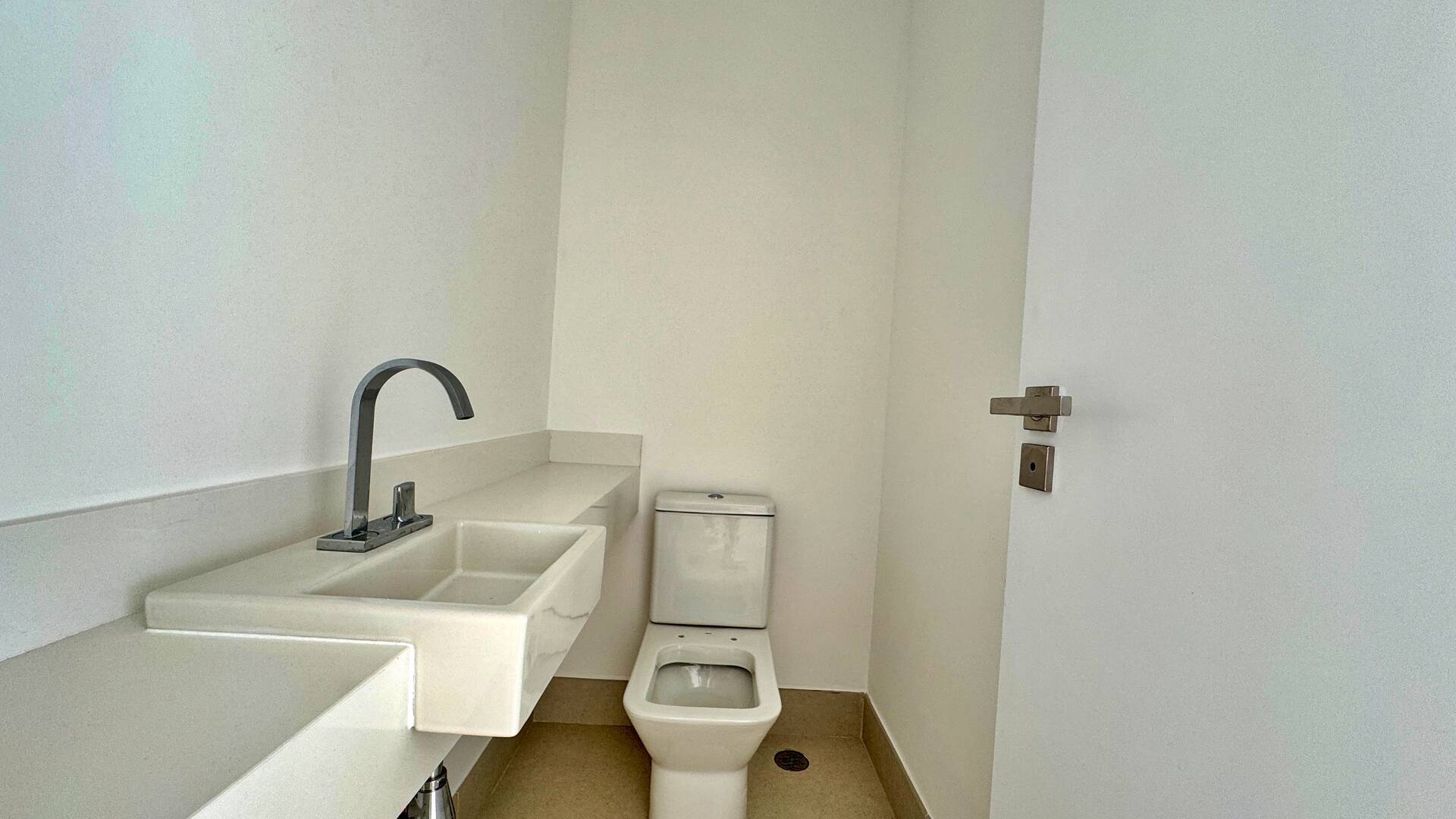 Apartamento à venda com 4 quartos, 202m² - Foto 13