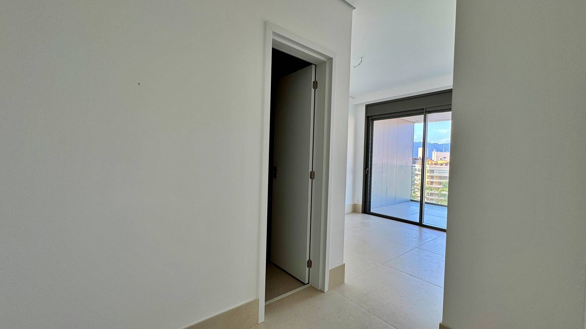 Apartamento à venda com 4 quartos, 202m² - Foto 15