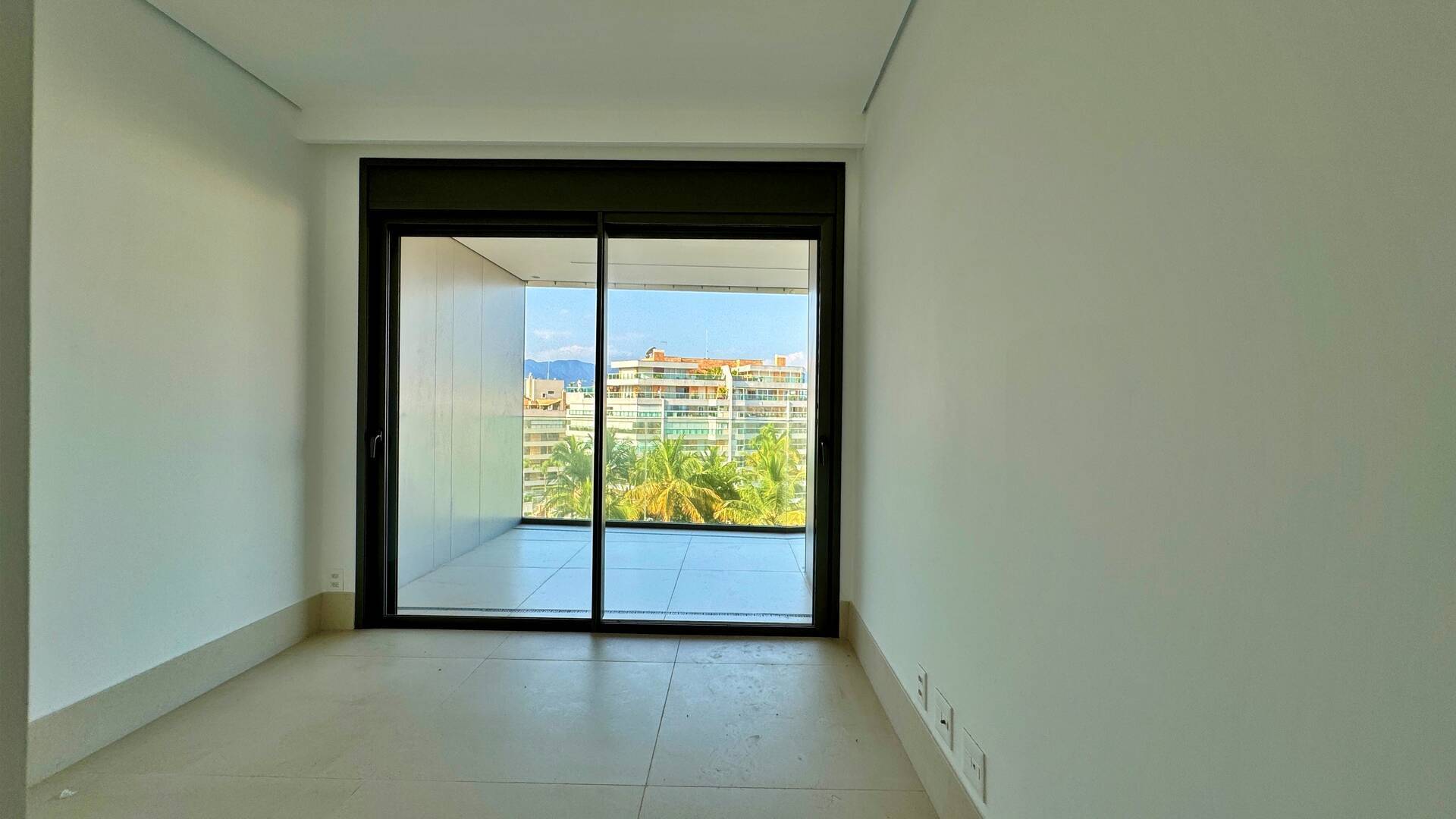 Apartamento à venda com 4 quartos, 202m² - Foto 17