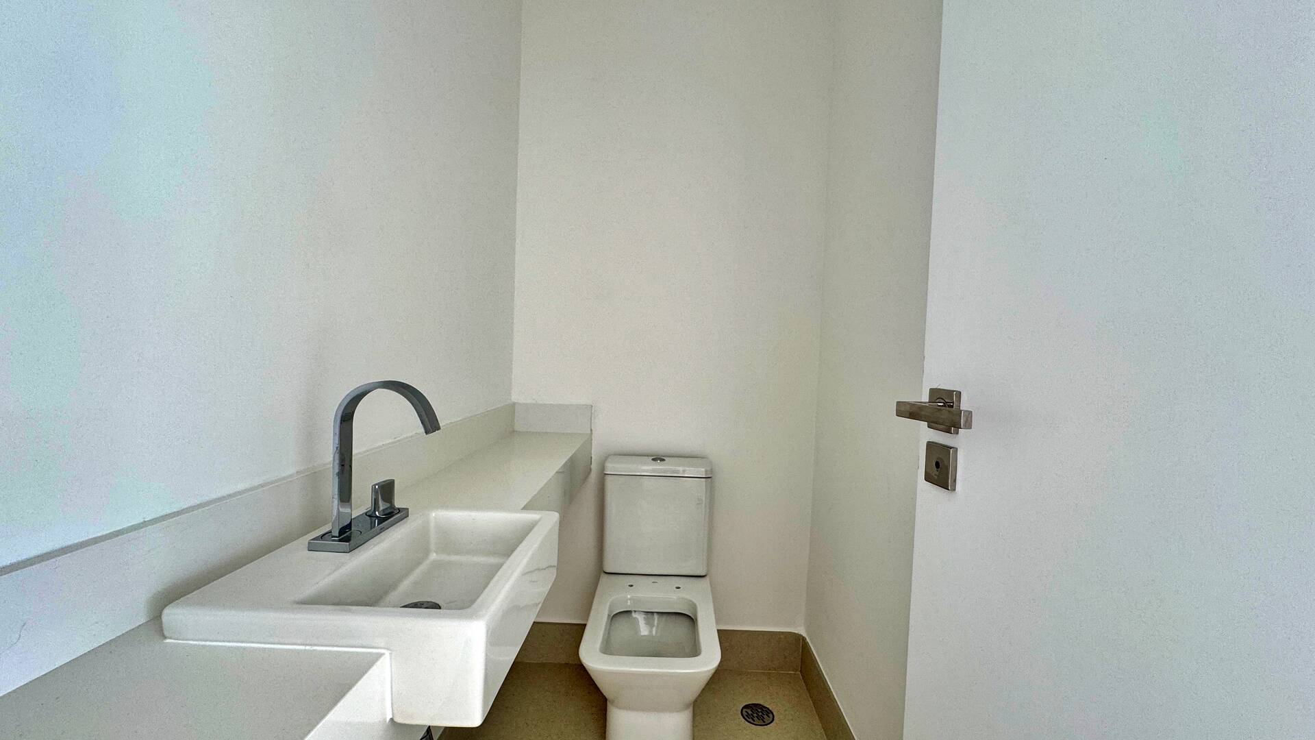 Apartamento à venda com 4 quartos, 202m² - Foto 14