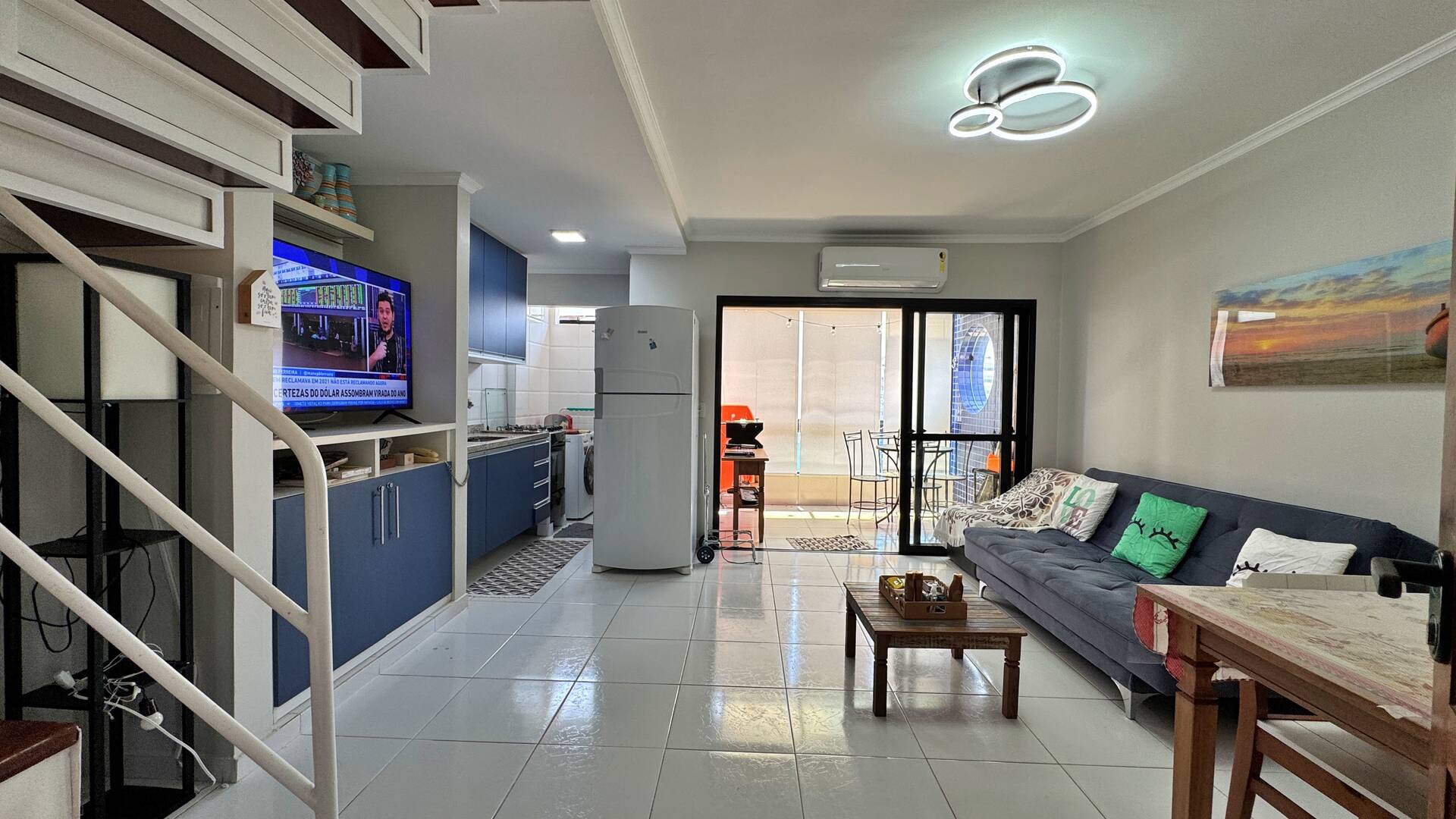 Apartamento à venda com 2 quartos, 67m² - Foto 3