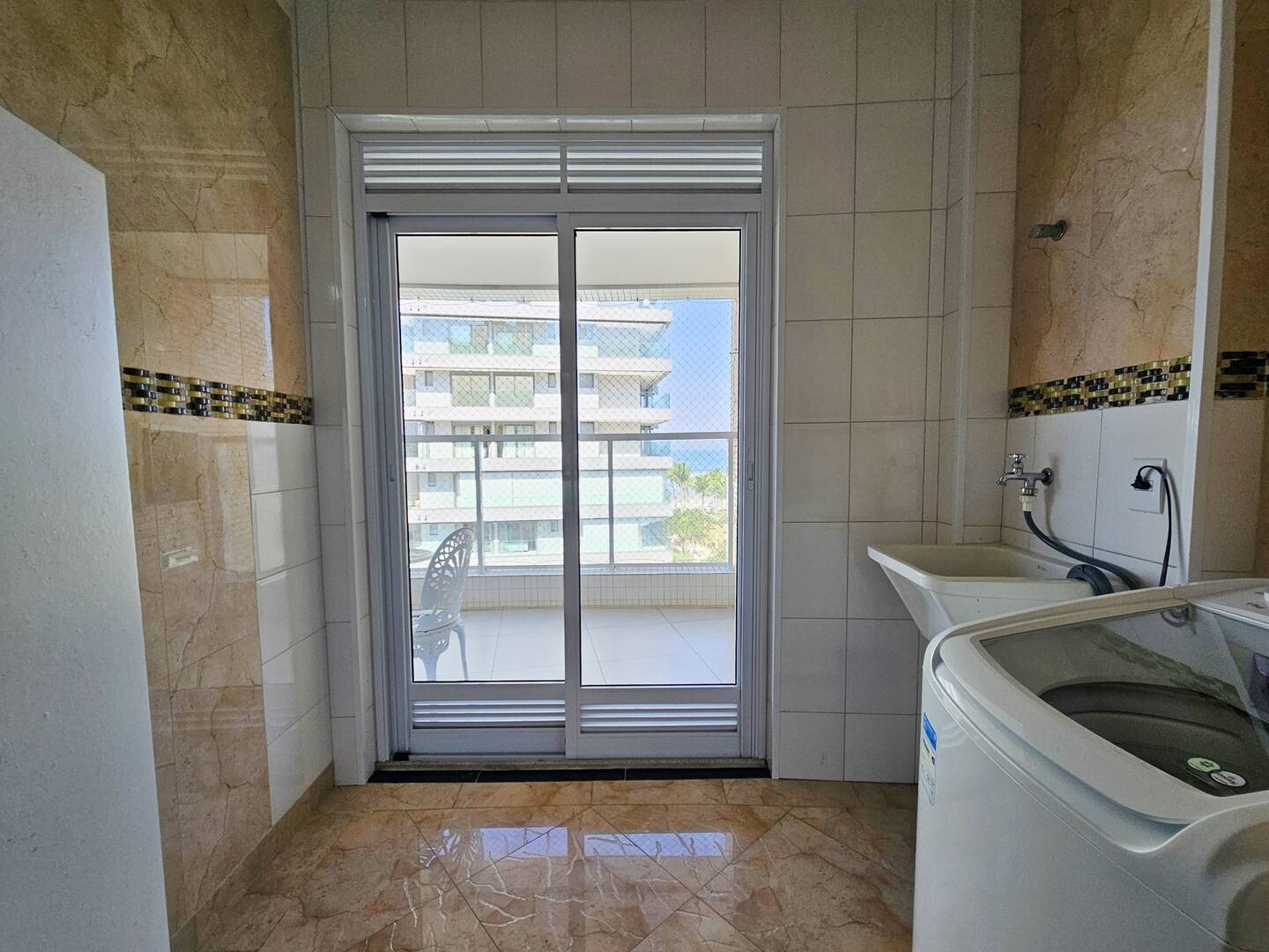 Apartamento à venda com 2 quartos, 76m² - Foto 4