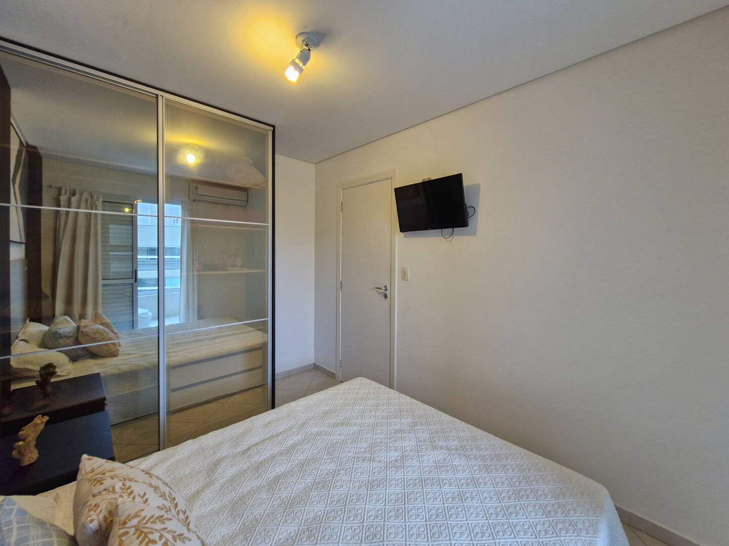 Apartamento à venda com 2 quartos, 78m² - Foto 17