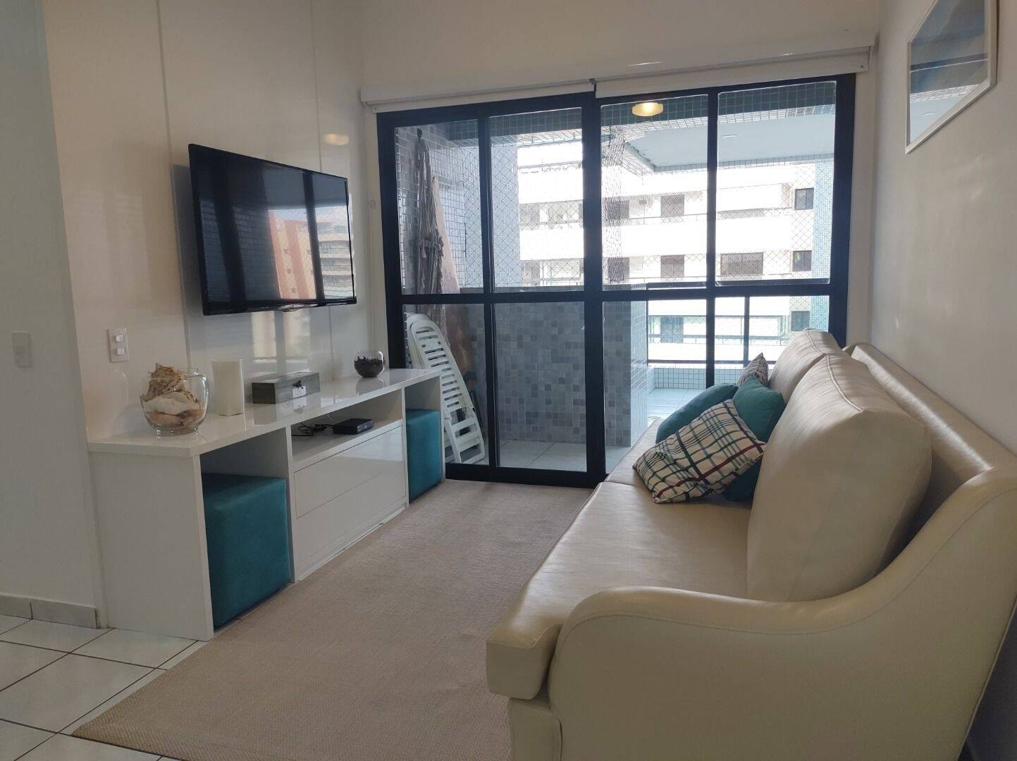 Apartamento à venda com 3 quartos, 121m² - Foto 2