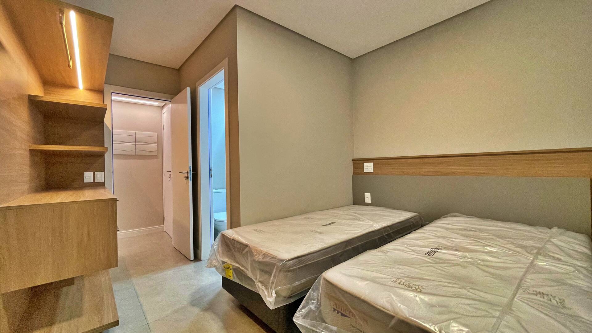 Apartamento à venda com 4 quartos, 192m² - Foto 17