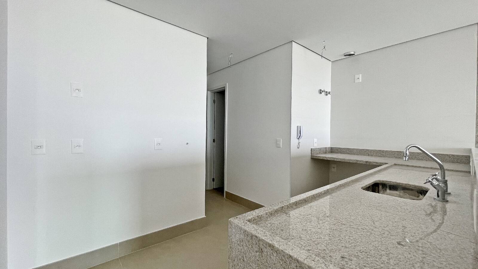 Apartamento à venda com 2 quartos, 137m² - Foto 13