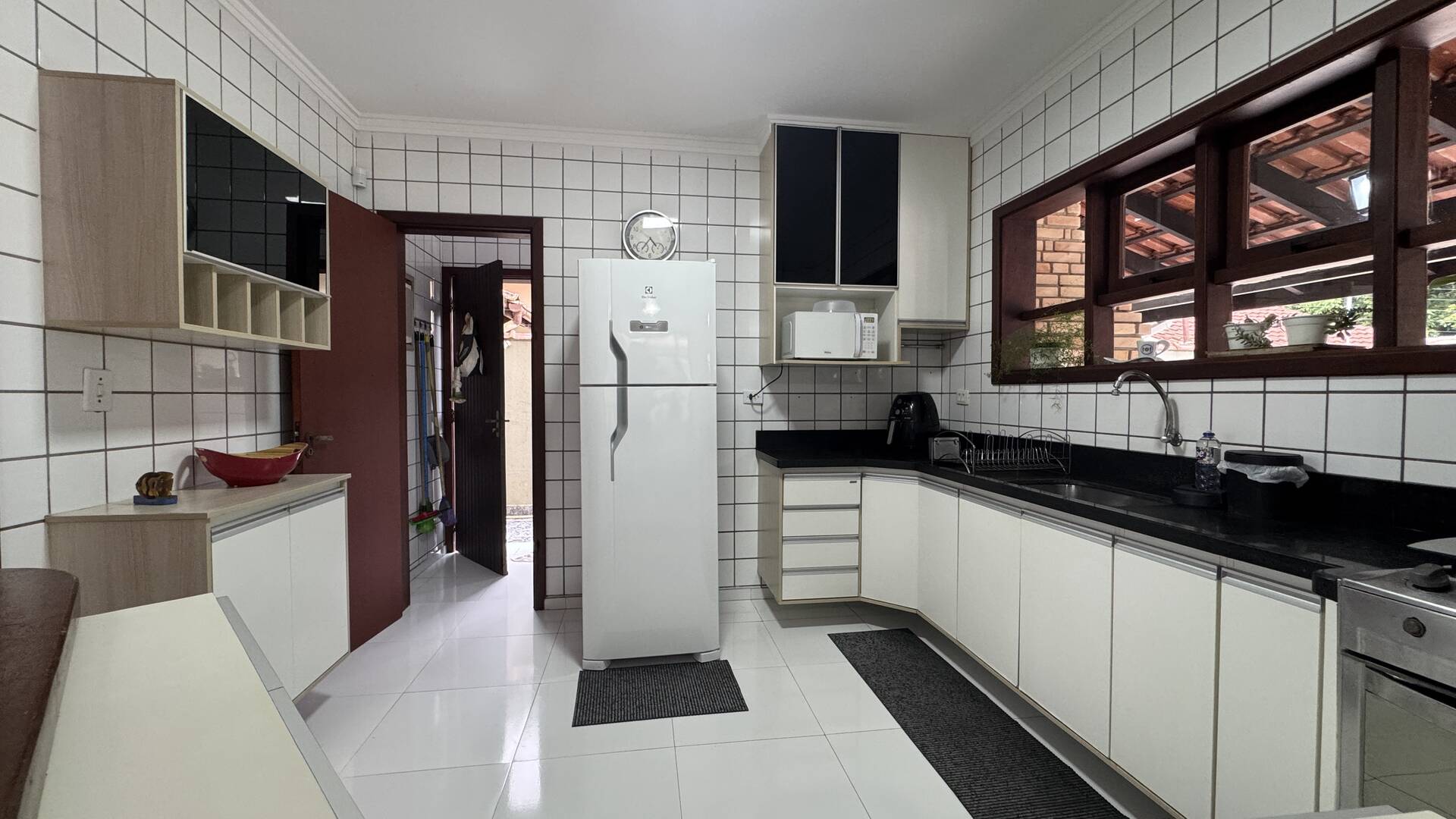 Casa à venda com 4 quartos, 250m² - Foto 17